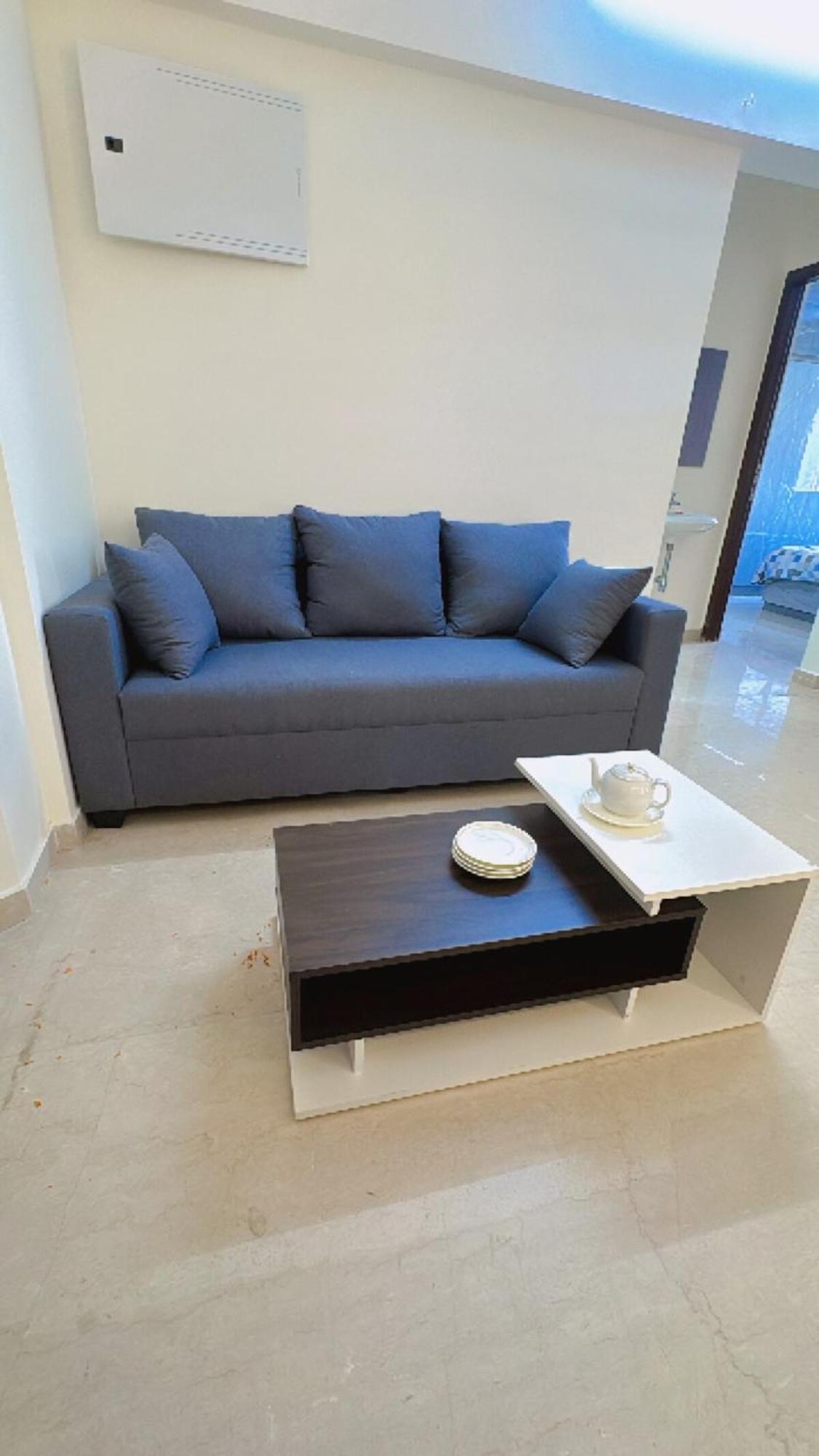 Apartment Pixiestays 1807 Malad East