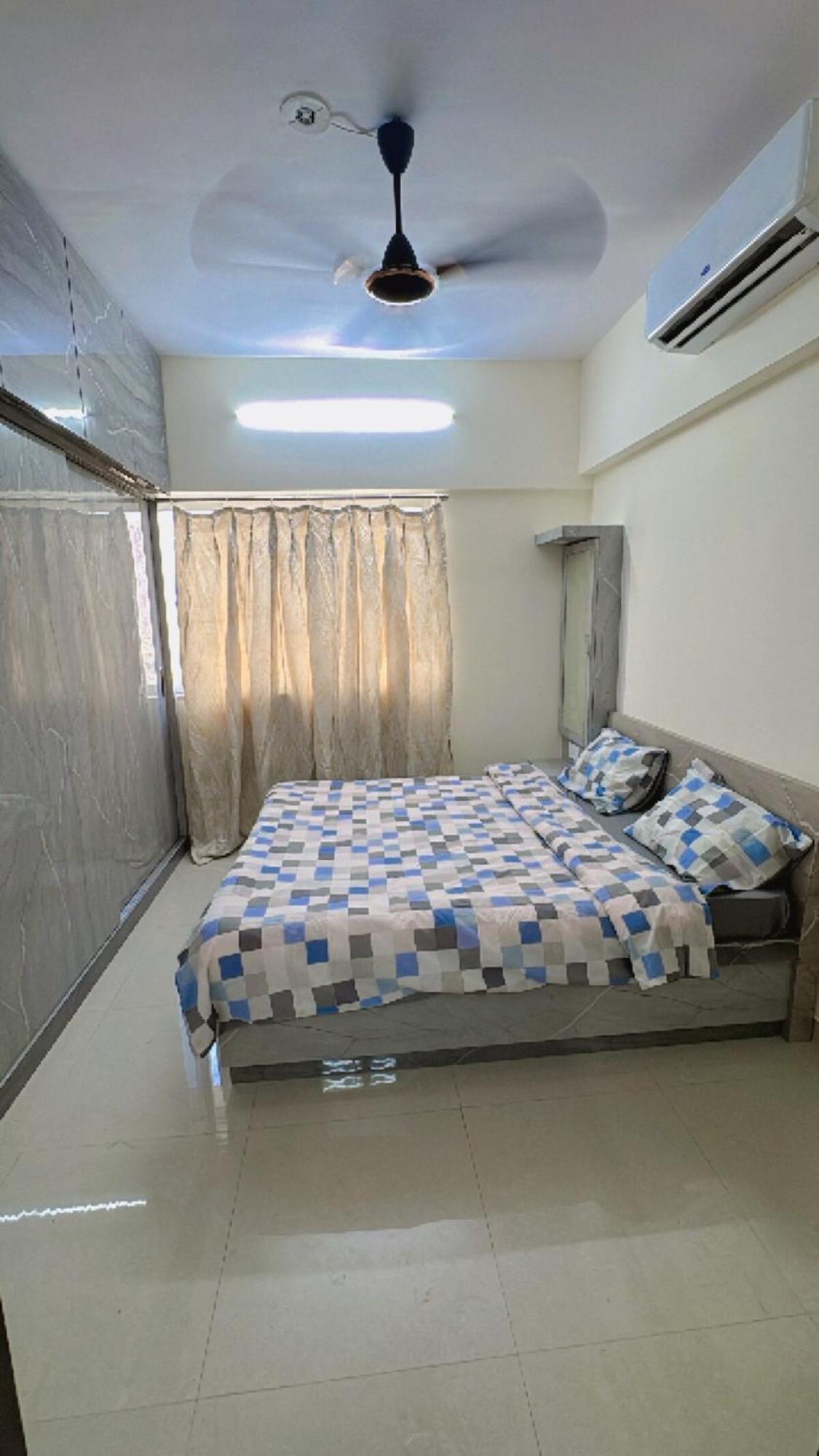 Pixiestays 1807 Malad East *