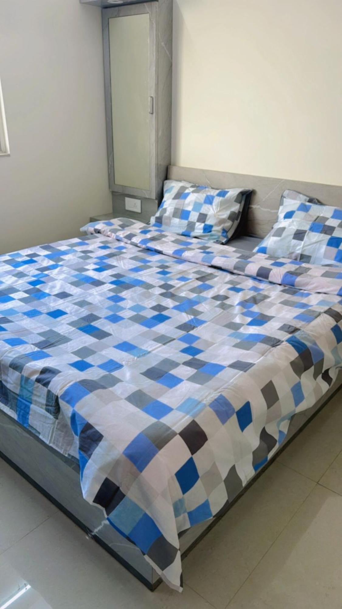 Pixiestays 1807 Malad East Apartment