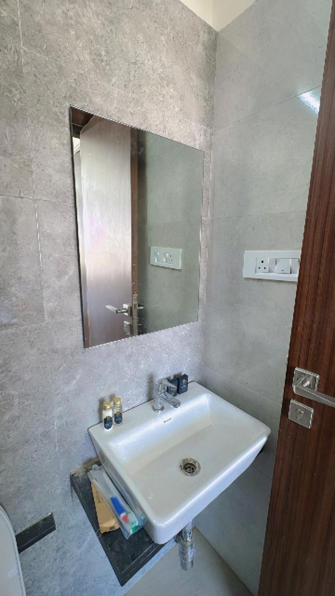 Apartment Pixiestays 1807 Malad East