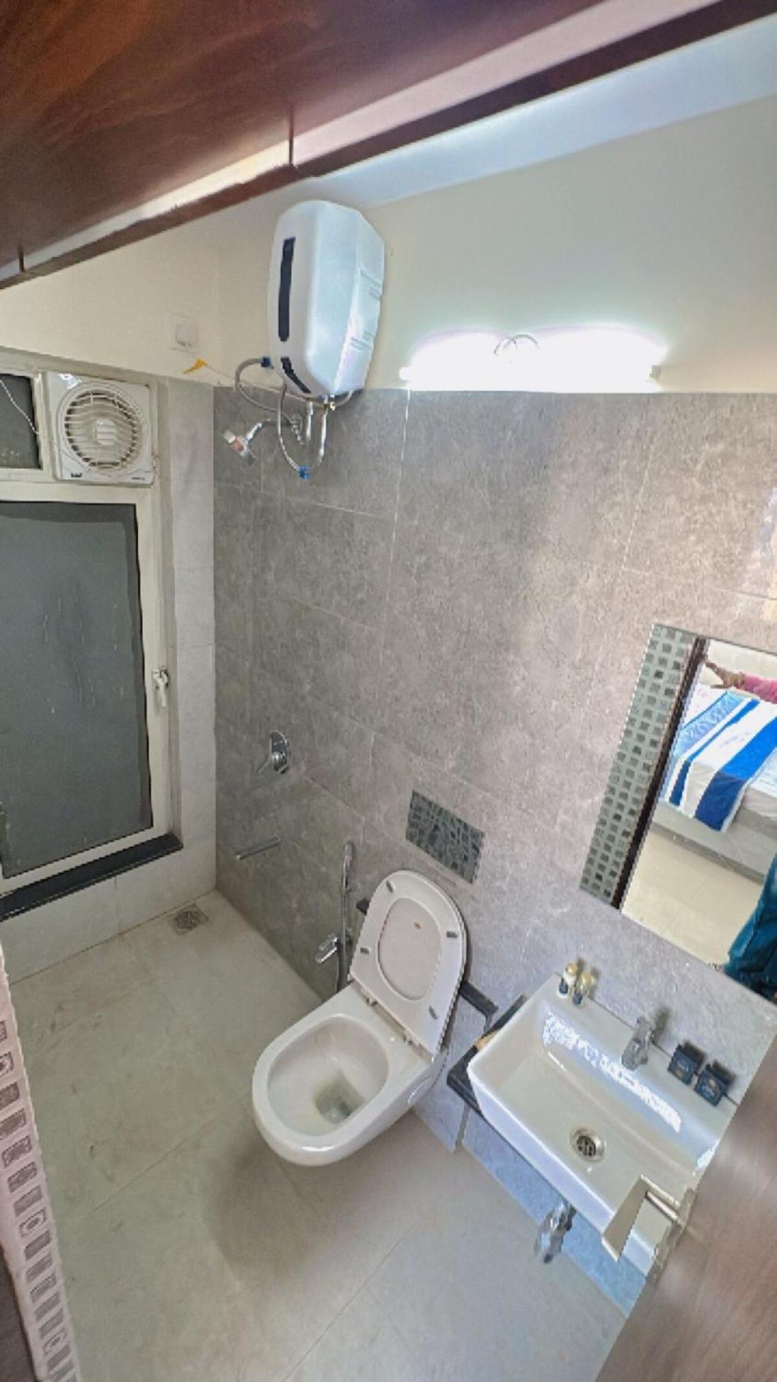 Pixiestays 1807 Malad East