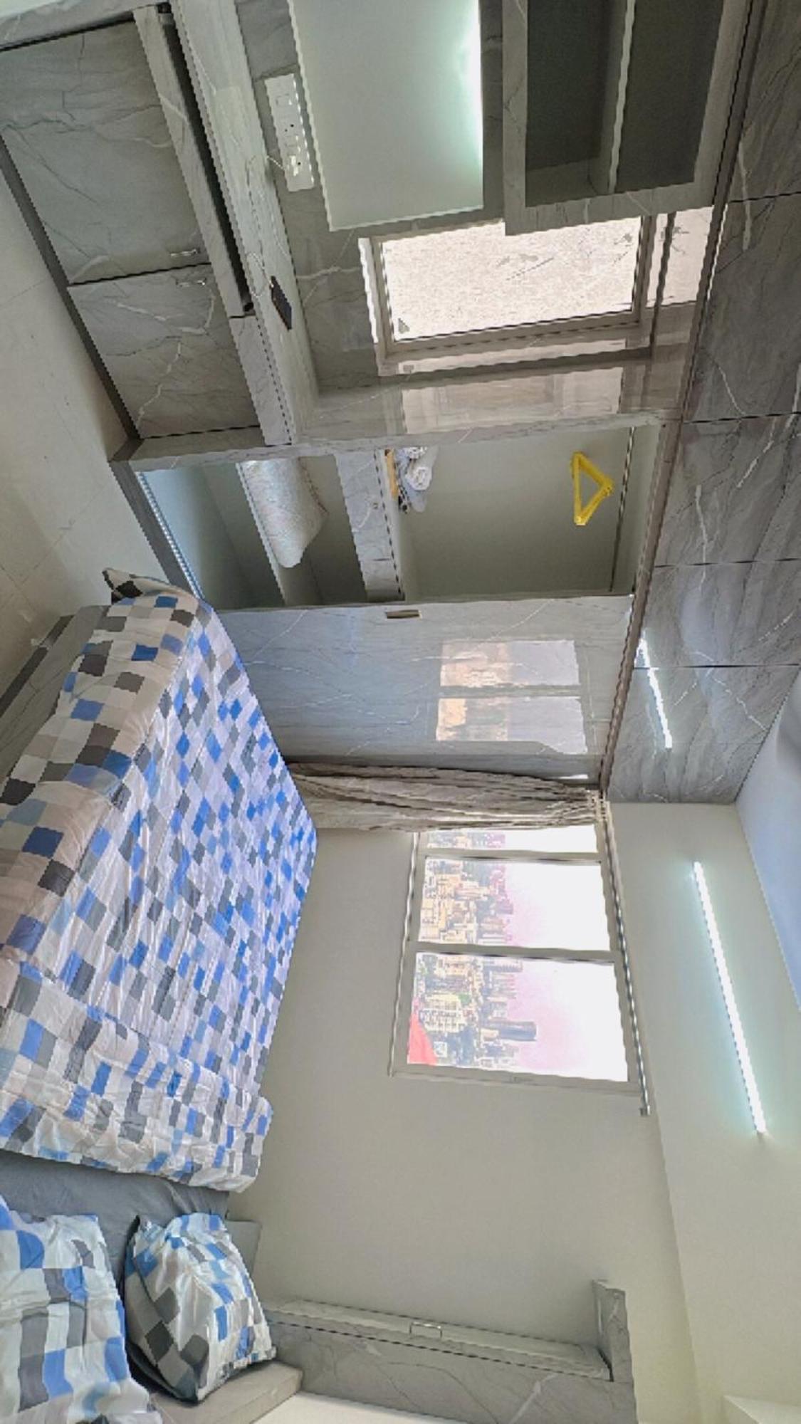 Pixiestays 1807 Malad East *