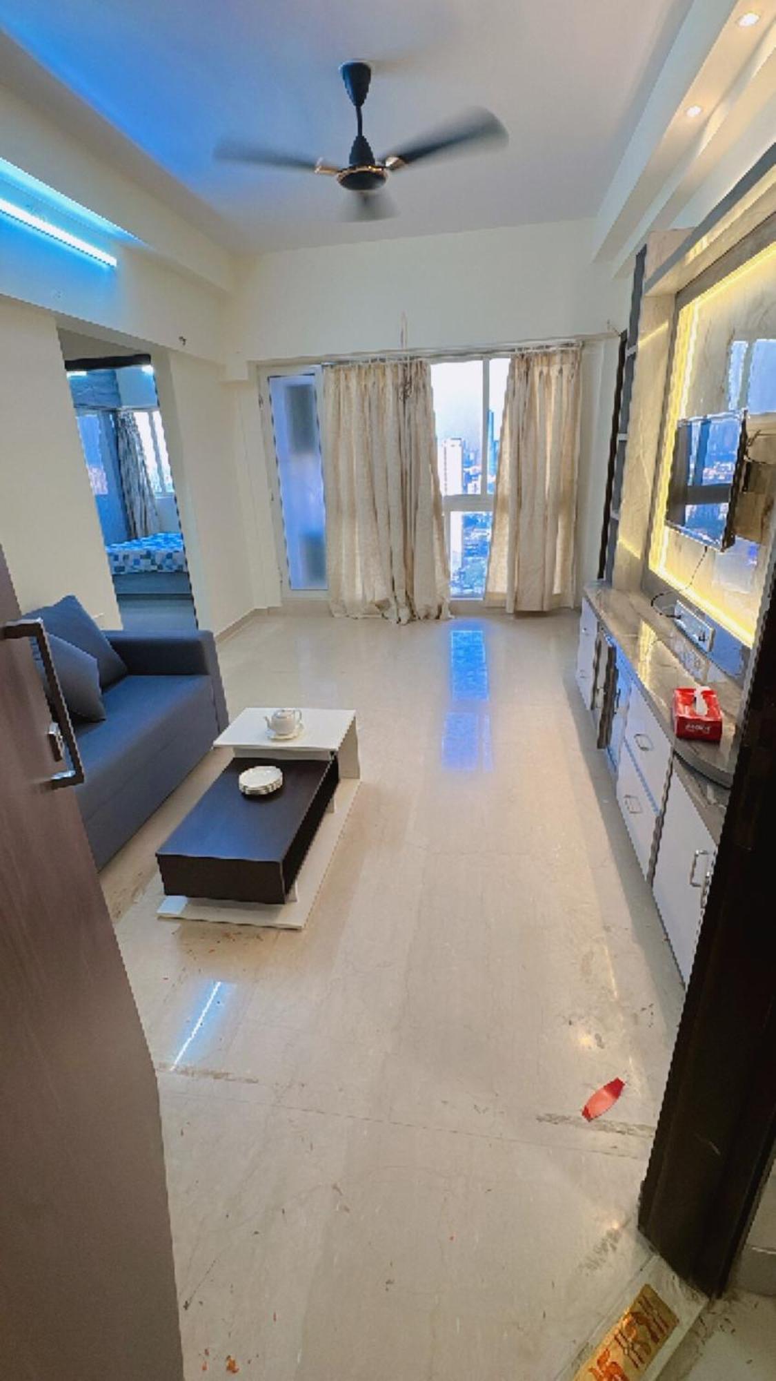 Pixiestays 1807 Malad East Mumbai