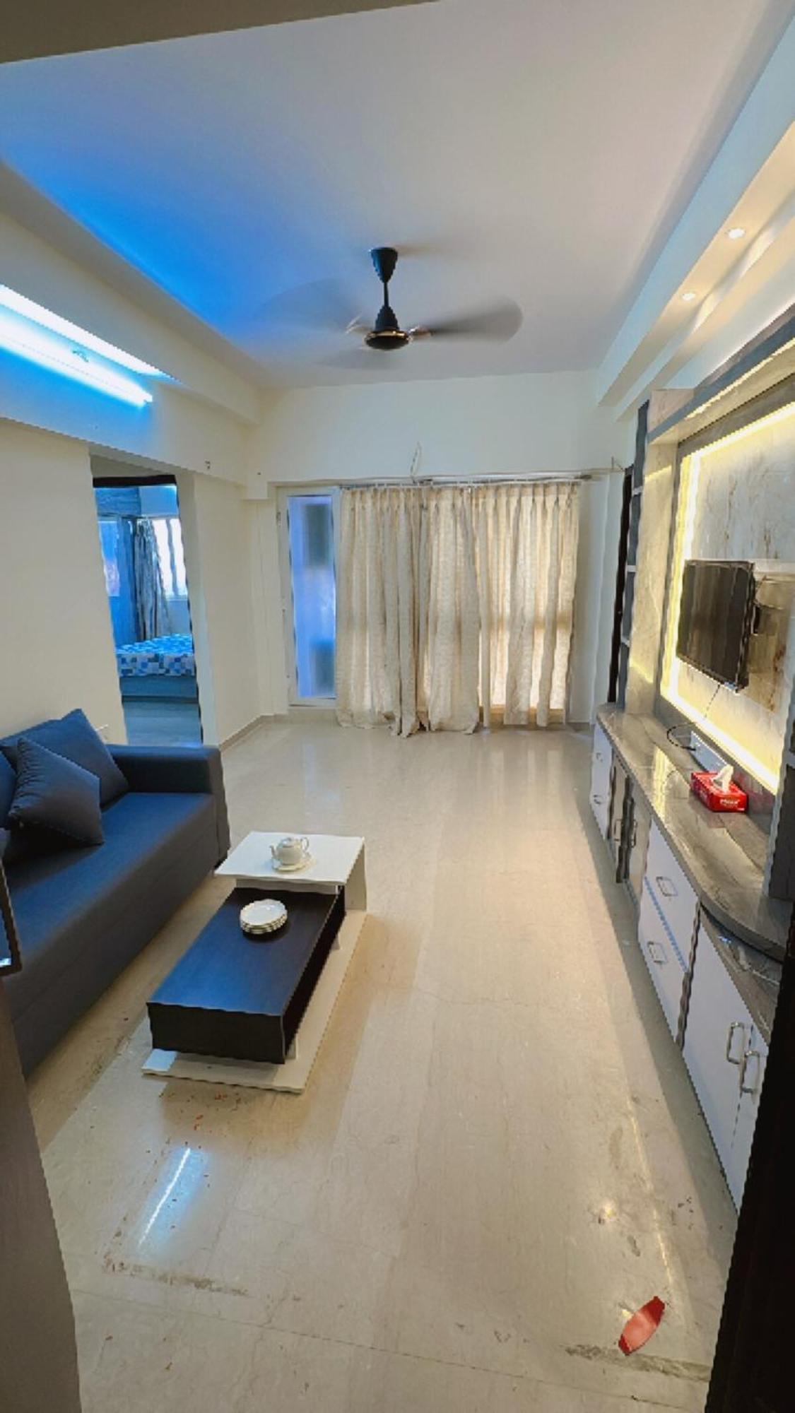 Pixiestays 1807 Malad East