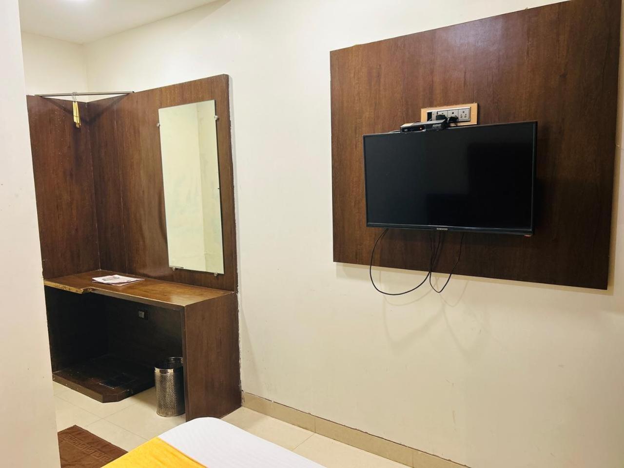 Hotel Fabhotel Airport Retreat Mumbai
