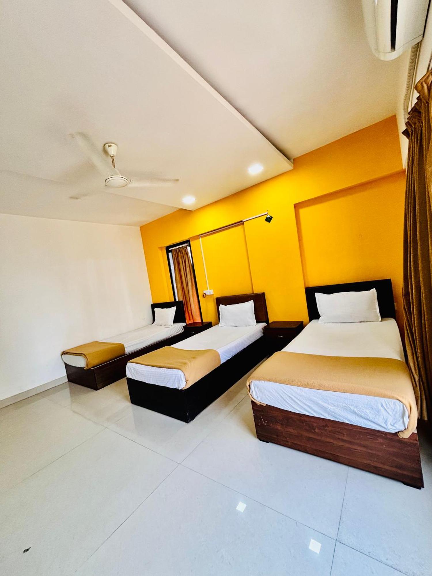 Hsquare Service Malad 3* Mumbai