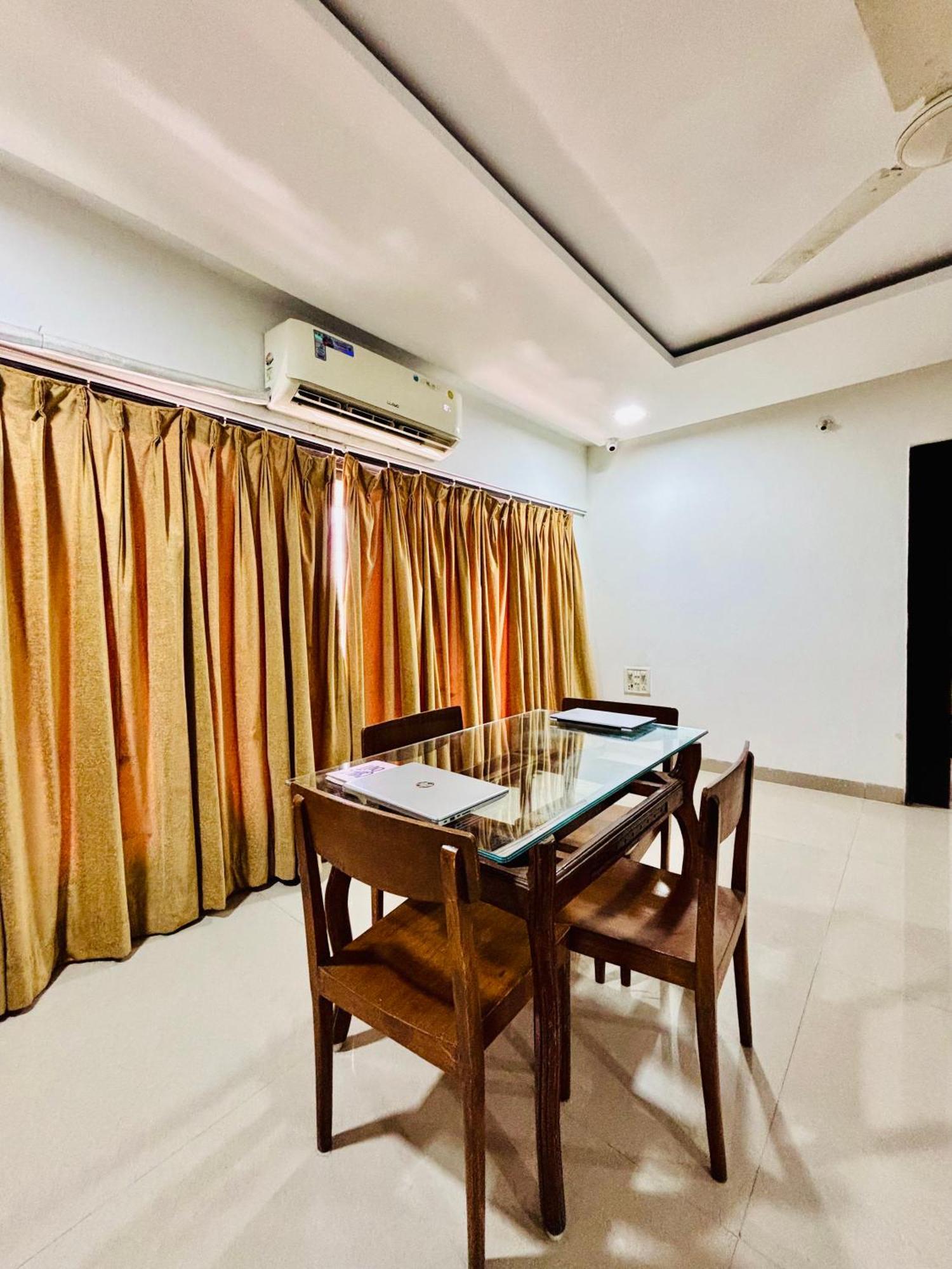 Hsquare Malad Elegant Service 4*