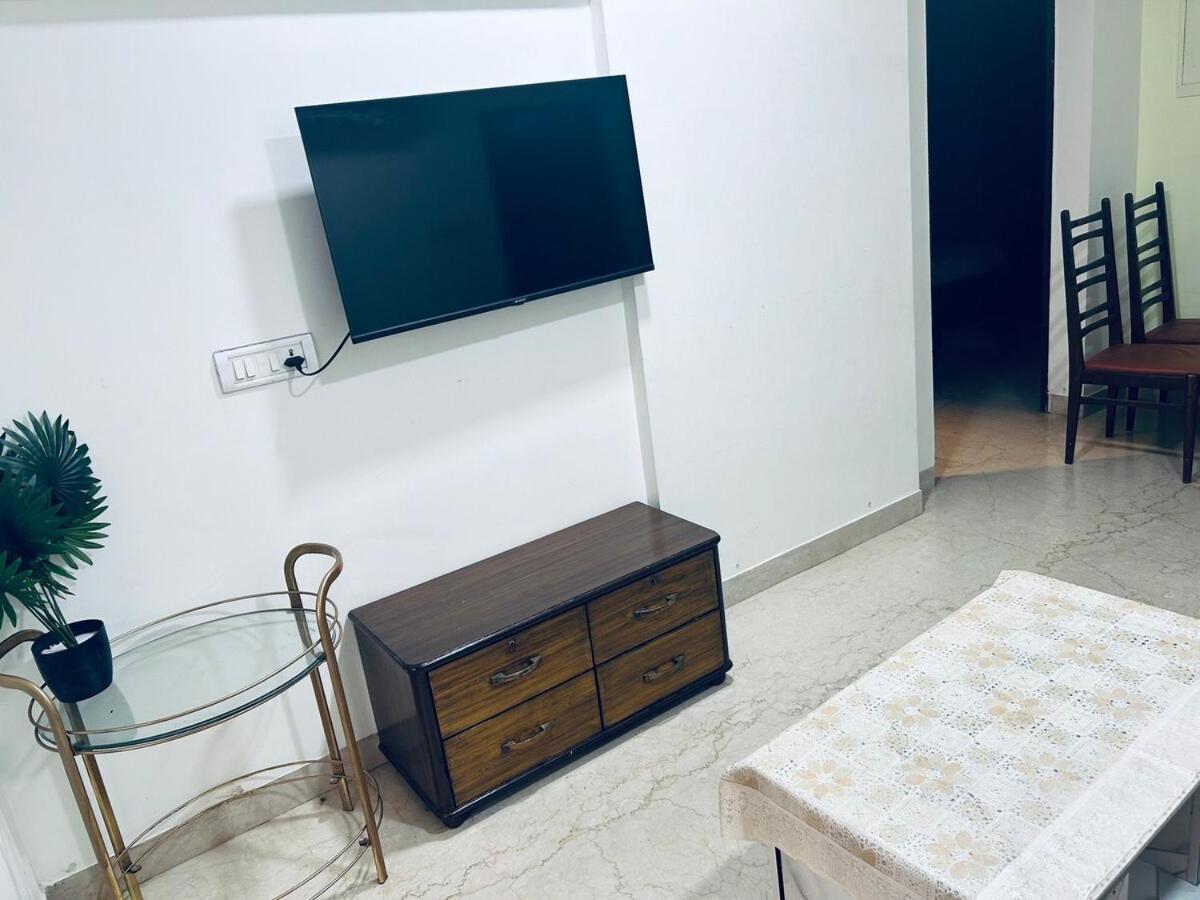 2bhk With Pvt Decks Near Sea Apartment