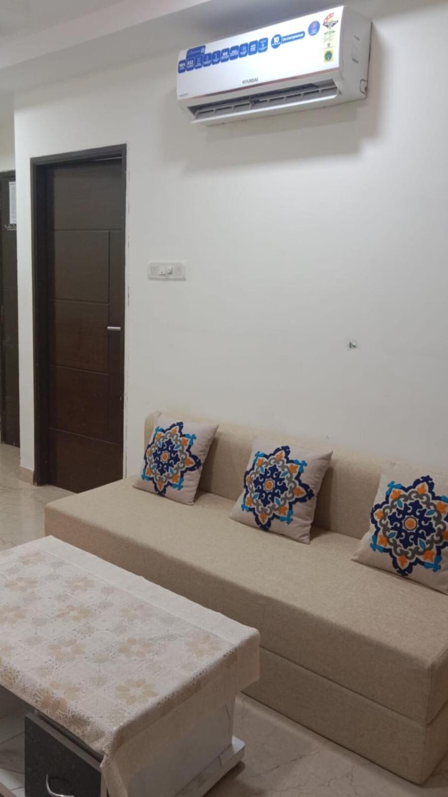 2bhk With Pvt Decks Near Sea