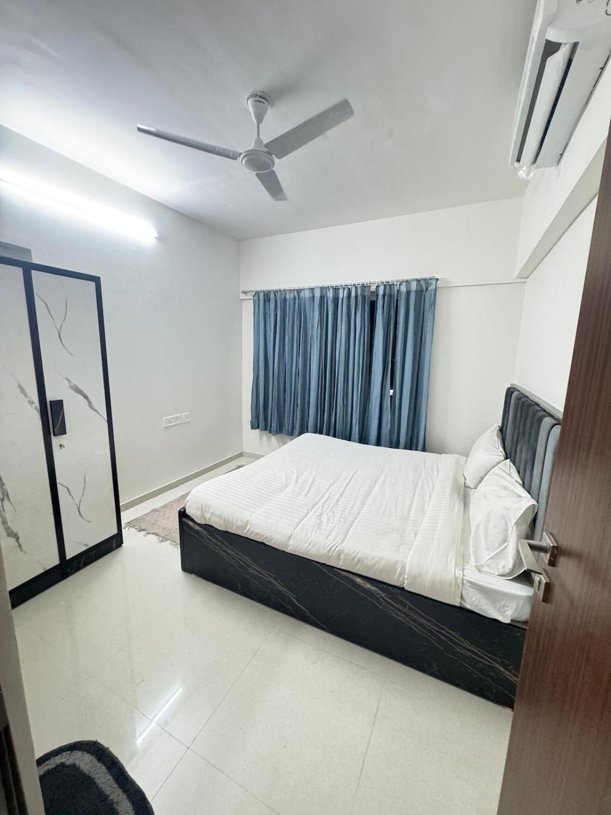 Apartment Pixiestays 10 Min From Nesco 2507 Malad East