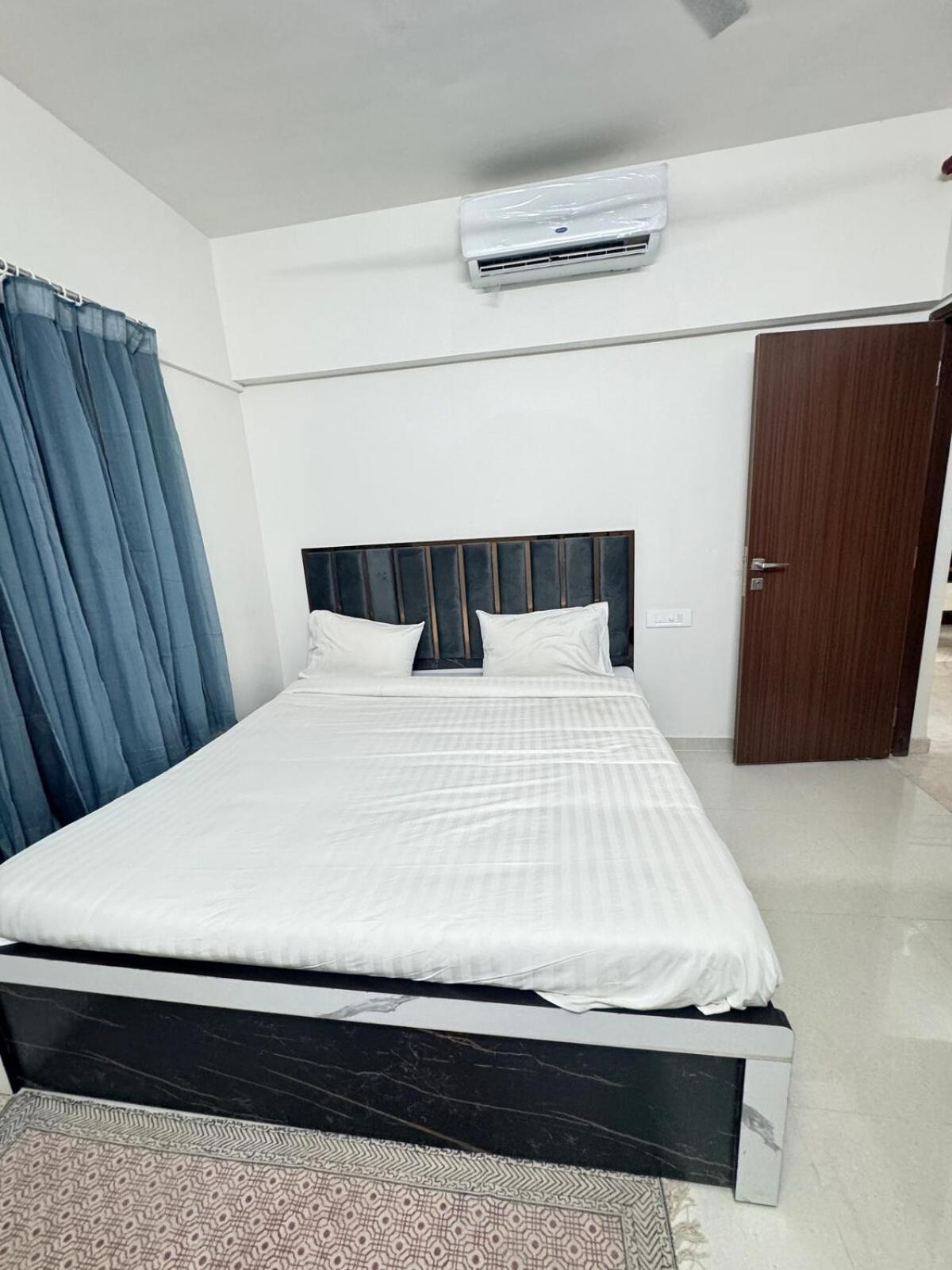 Apartment Pixiestays 10 Min From Nesco 2507 Malad East *