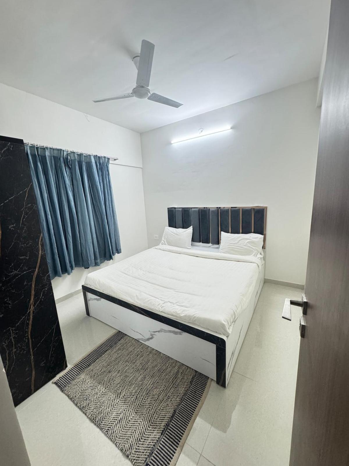 Pixiestays 10 Min From Nesco 2507 Malad East Apartment