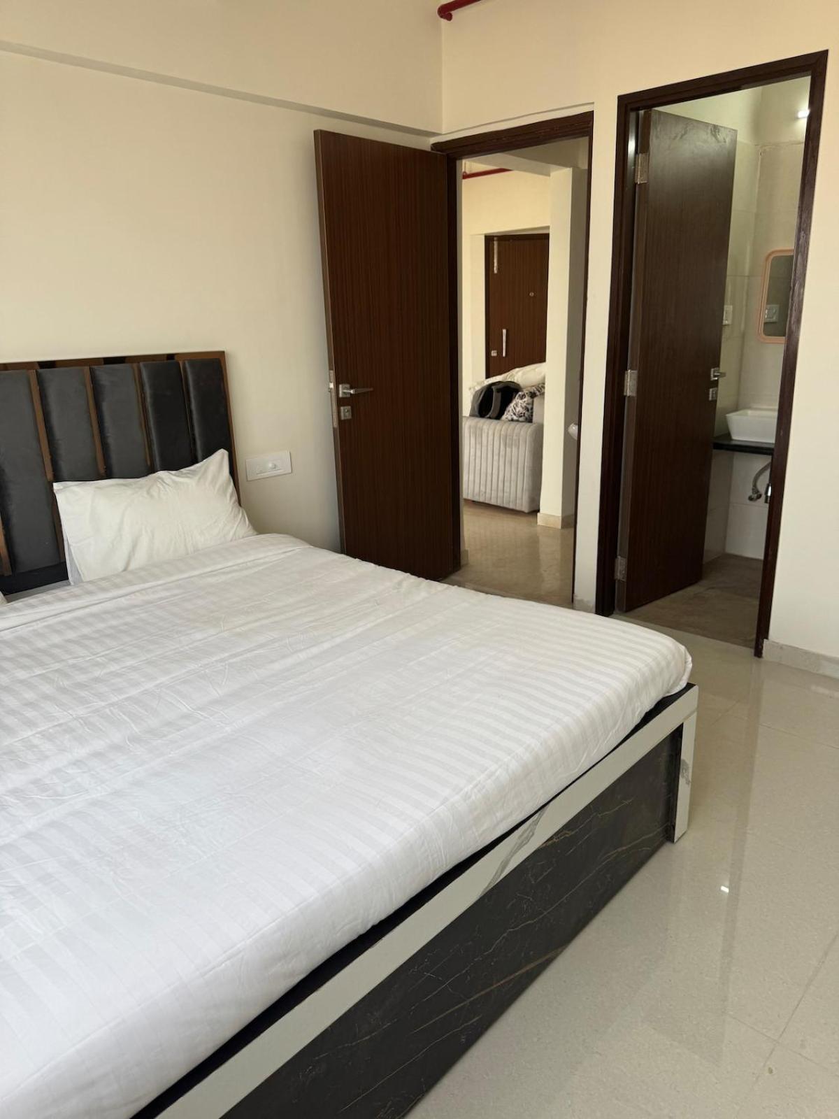 Apartment Pixiestays 10 Min From Nesco 2507 Malad East *