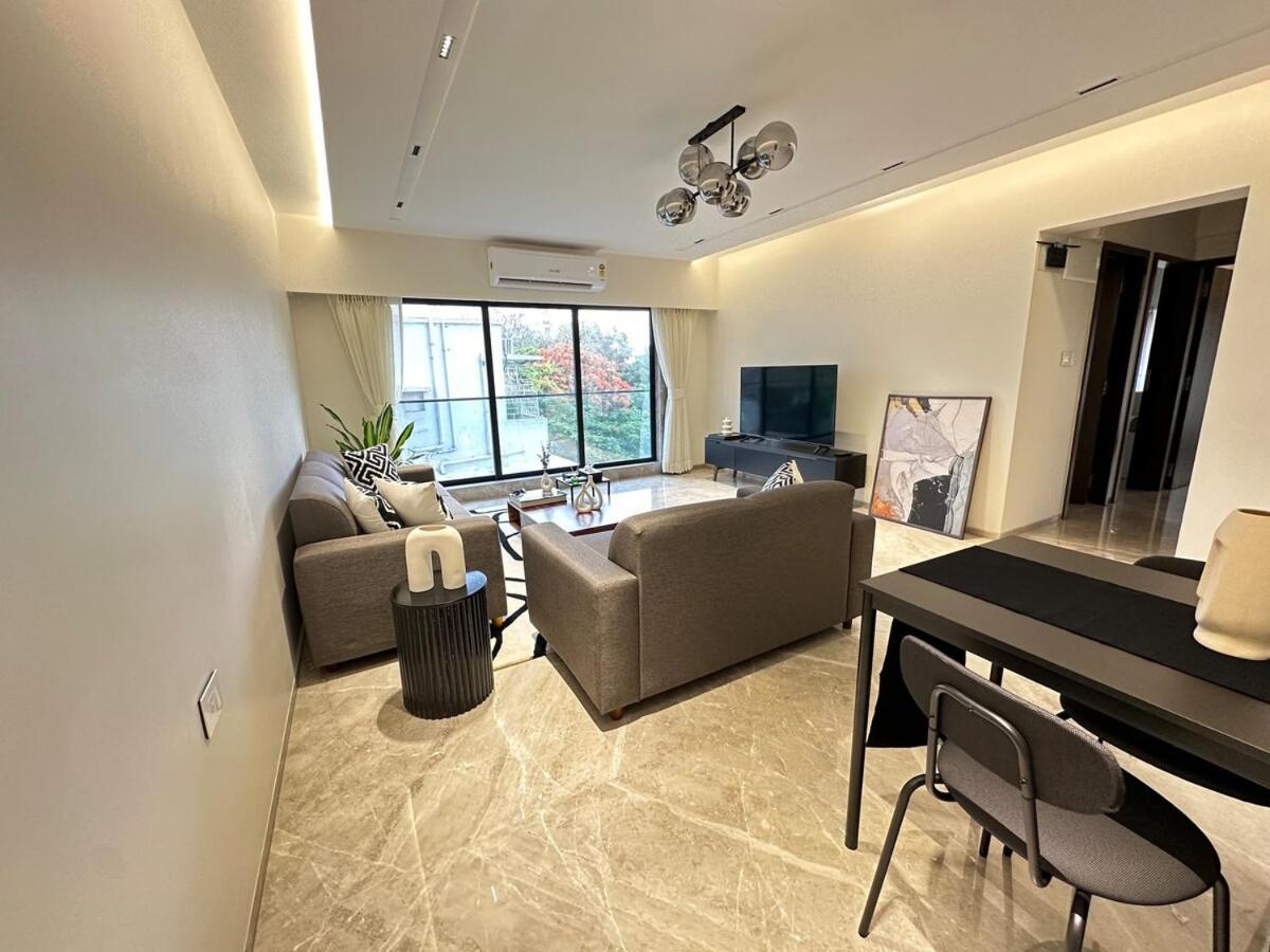 Luxurious 2 Bhk & Workspace On Juhu Tara Road Apartment *