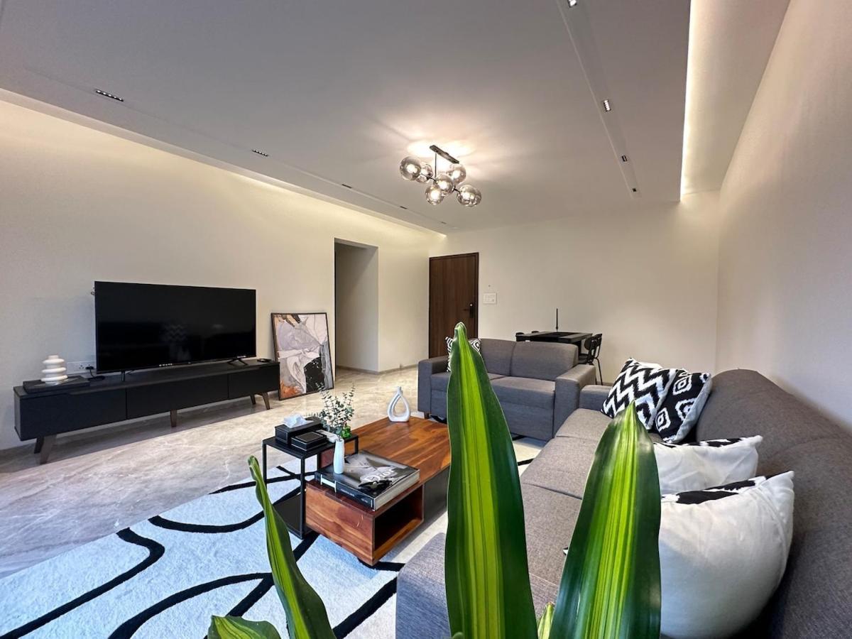 Luxurious 2 Bhk & Workspace On Juhu Tara Road * Mumbai