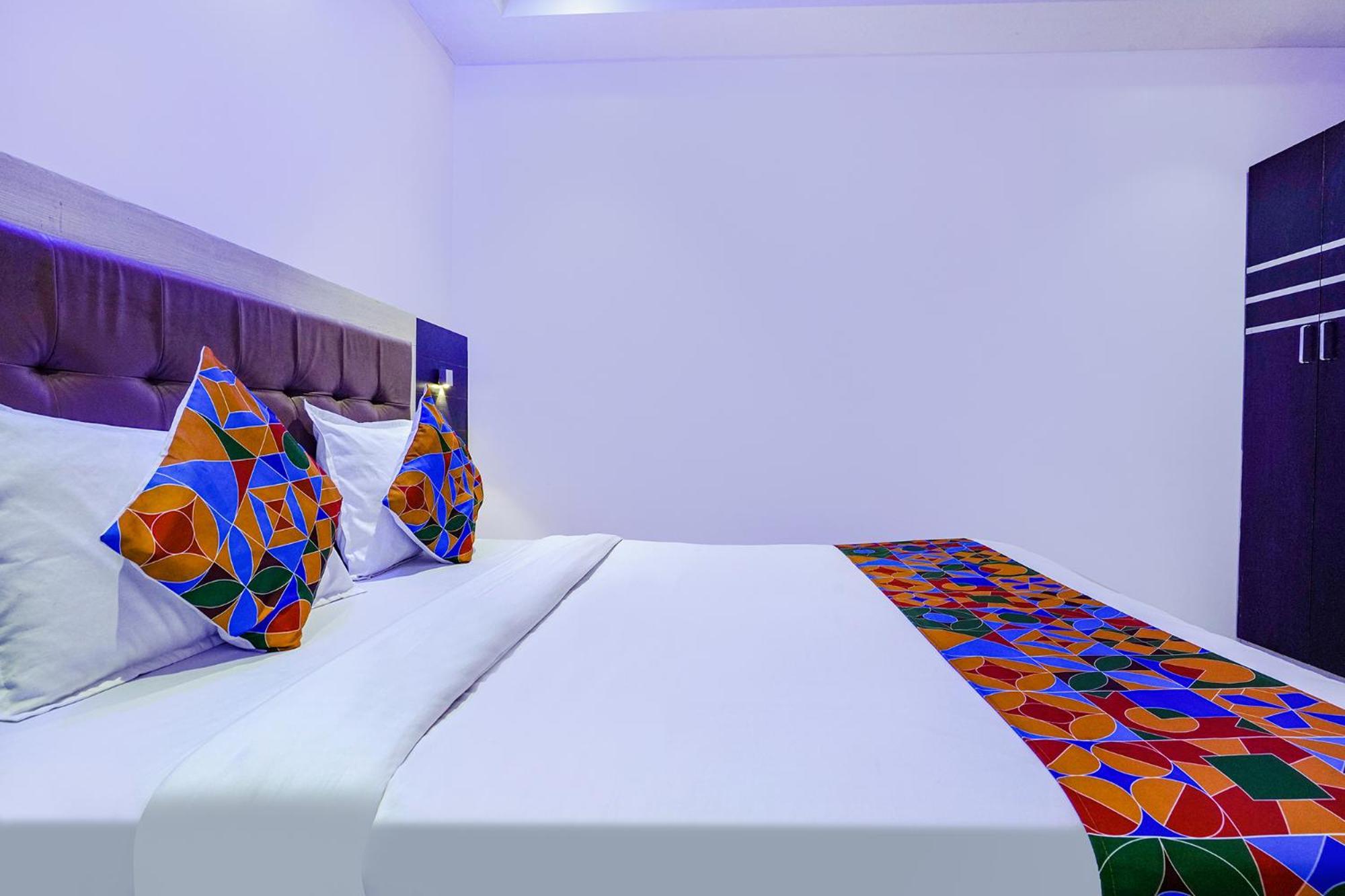 Hotel Fabexpress Embassy - Nr Bkc 3*