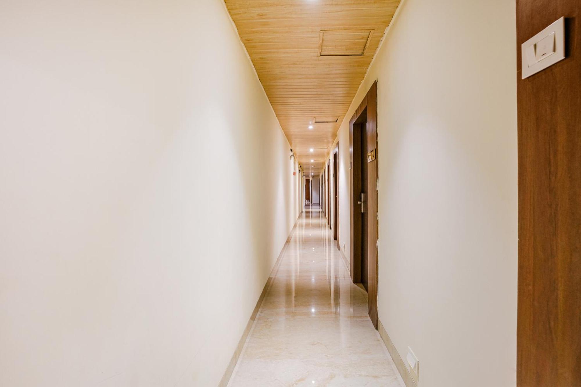 Fabexpress Embassy - Nr Bkc