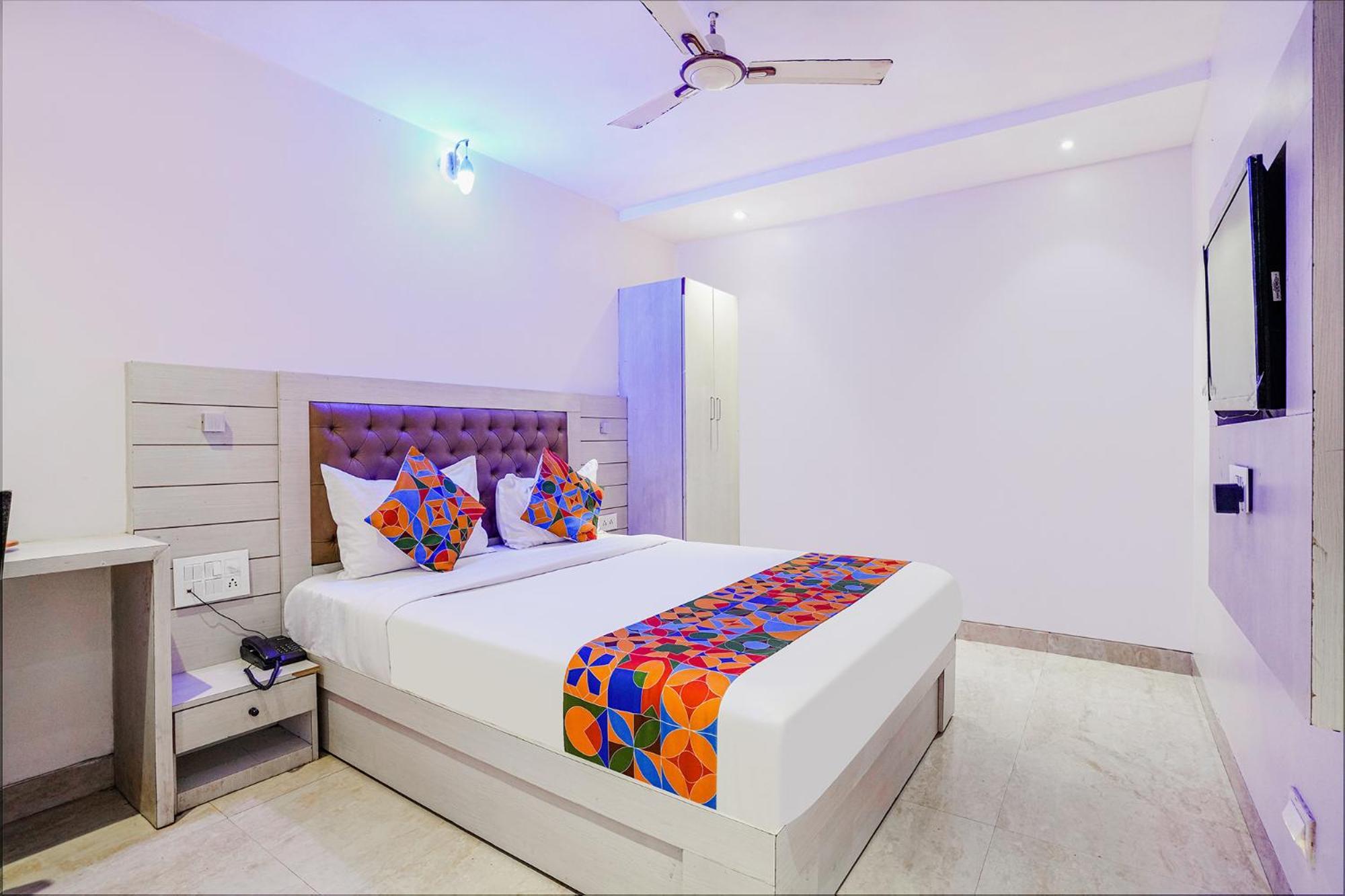 Hotel Fabexpress Embassy - Nr Bkc