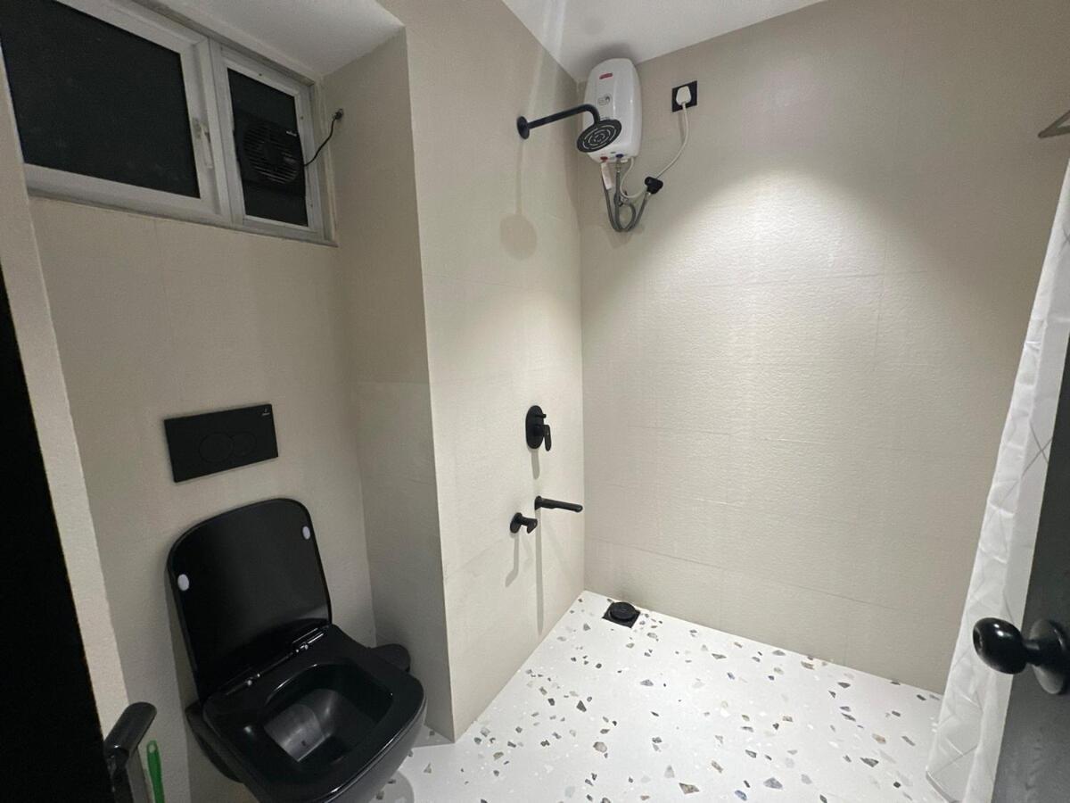 Plush Bandra West - Luxury 2bhk & Study Apartment *