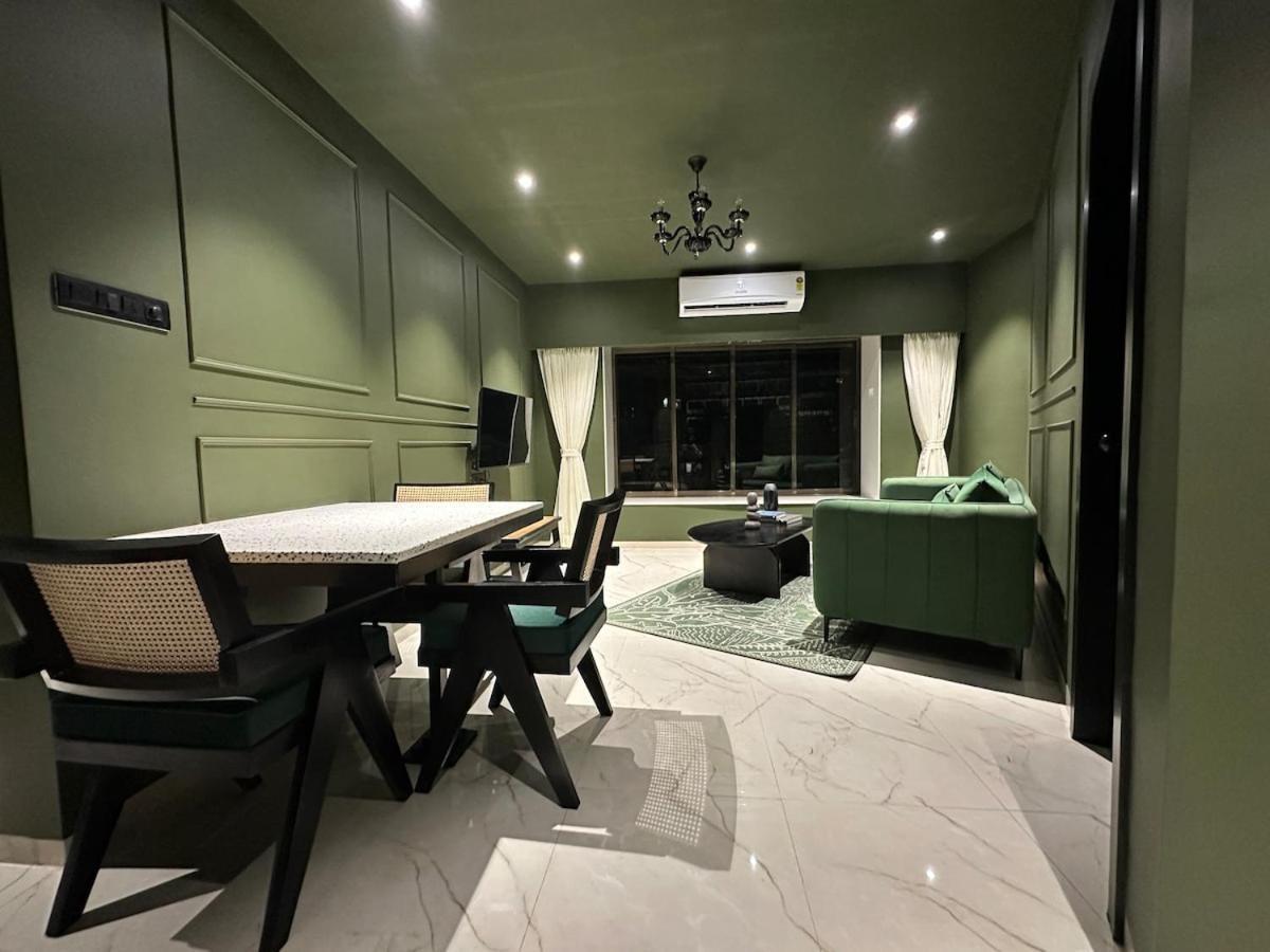 Plush Bandra West - Luxury 2bhk & Study Mumbai