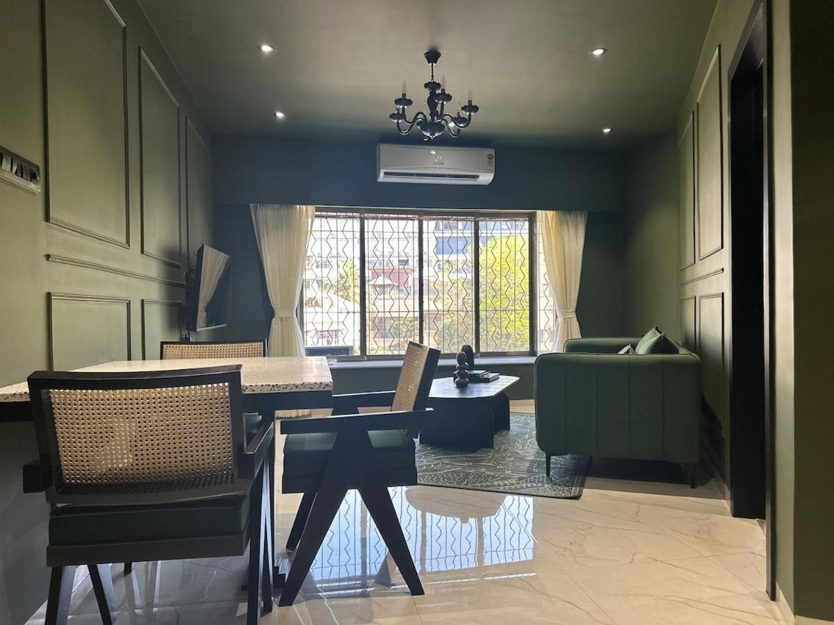 Plush Bandra West - Luxury 2bhk & Study