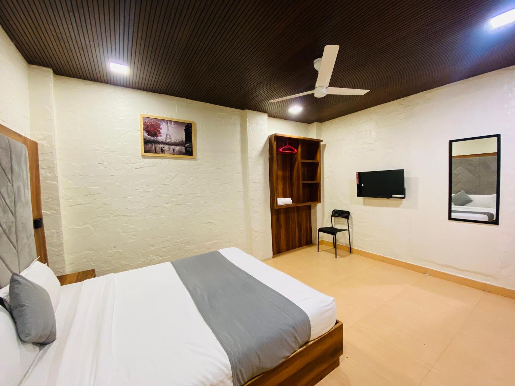 Hotel Avk-Near Kokilaben Hospital & Versova Beach- Rooms With Kitchen 3* Mumbai