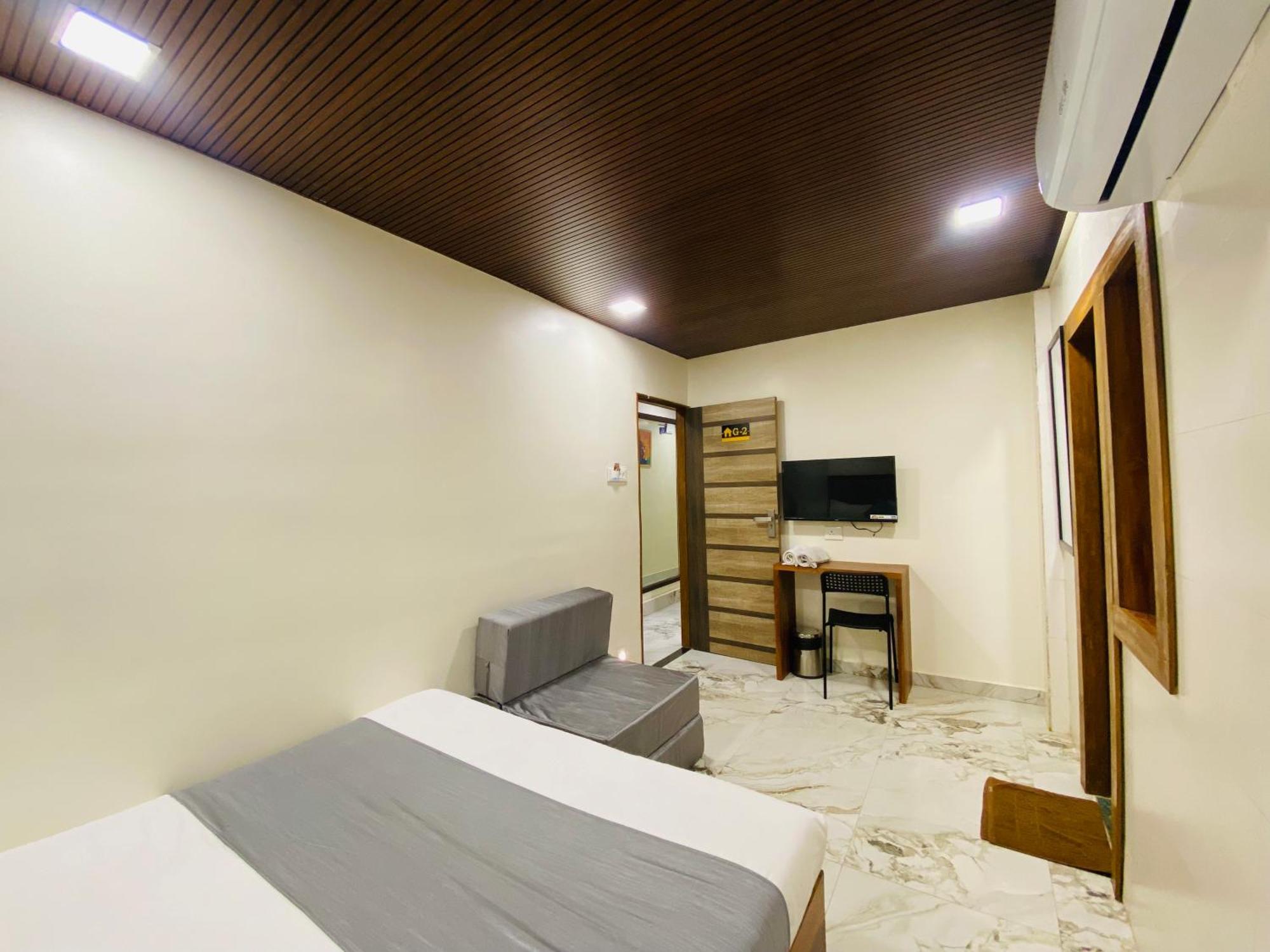 Avk-near Kokilaben Hospital & Versova Beach- With Kitchen 3* Mumbai