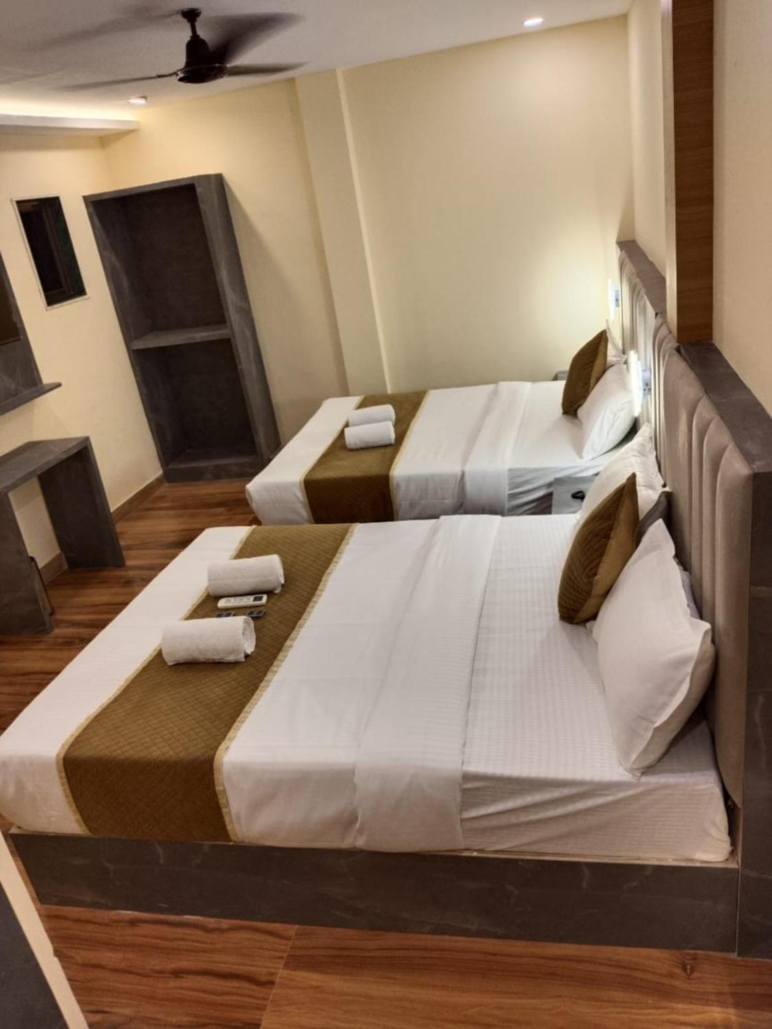 Crystal Castle Goregaon West Link Road, Mumbai