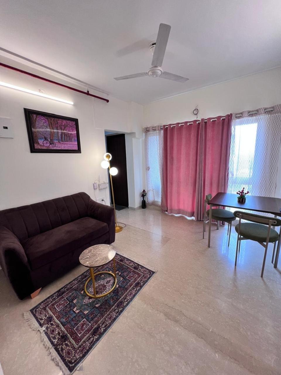 Fully Furnished 1bhk Goregaon,malad East * Mumbai