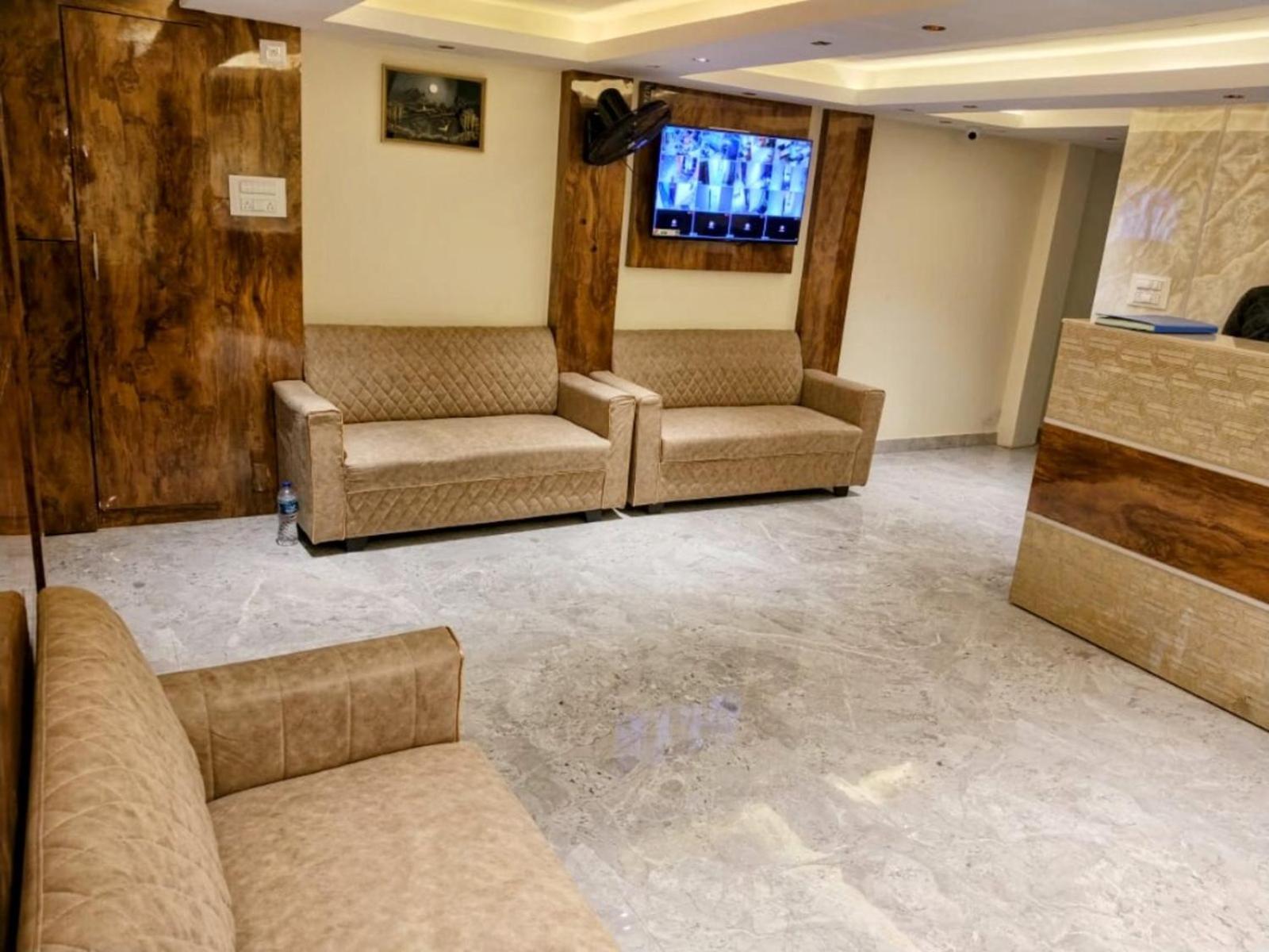 Crystal Castle Goregaon West Link Road, Mumbai