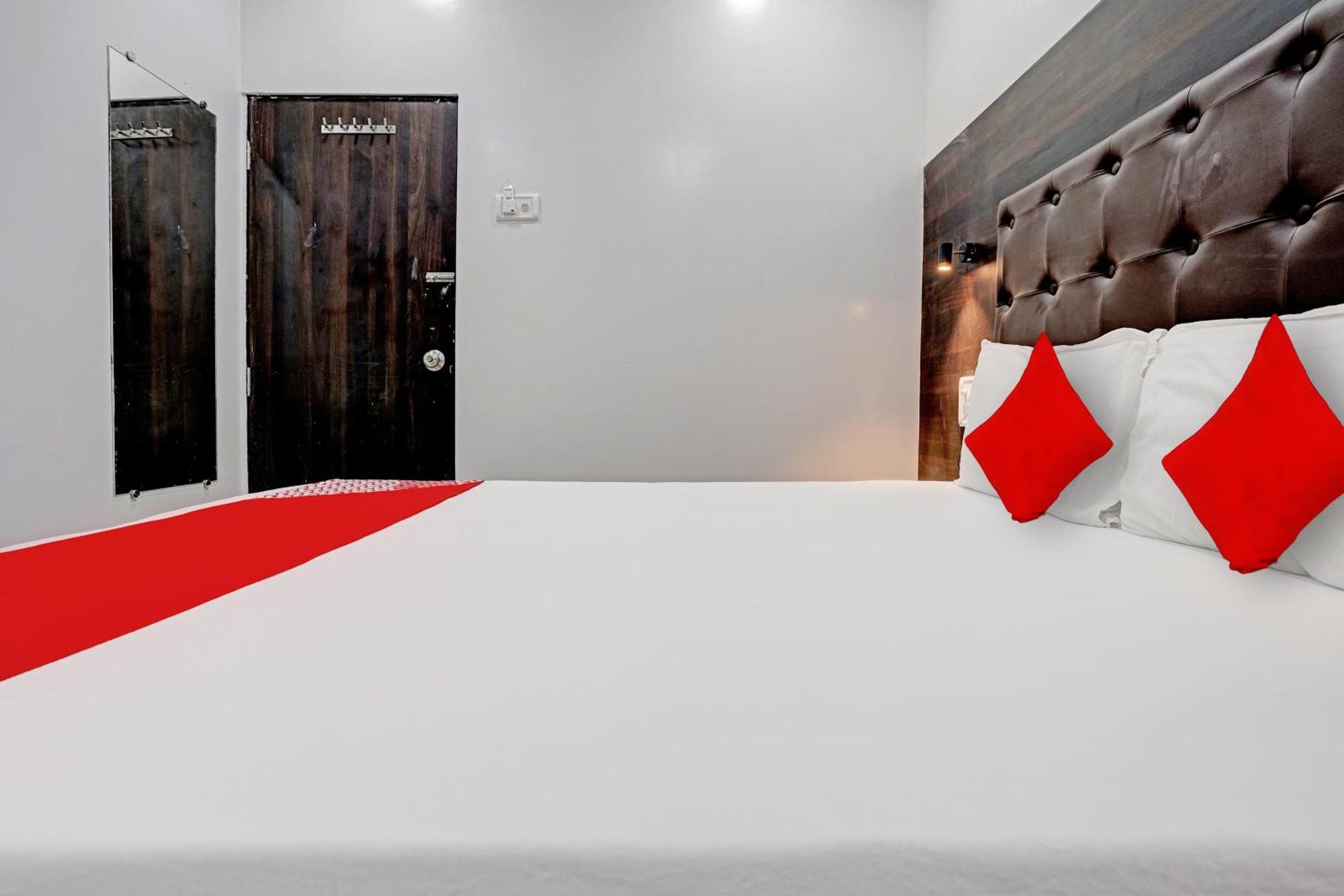 Hotel O Nithyanand 3*