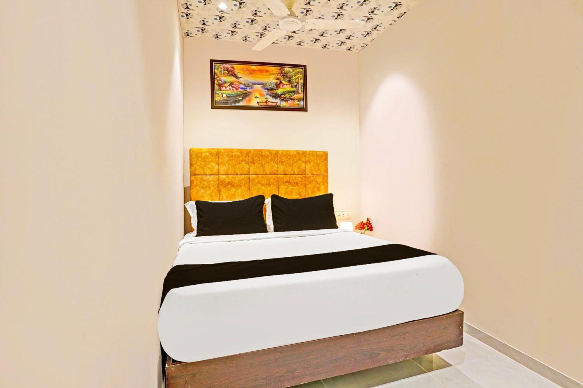 Hotel O Nk Residency Near Asalpha Metro Station