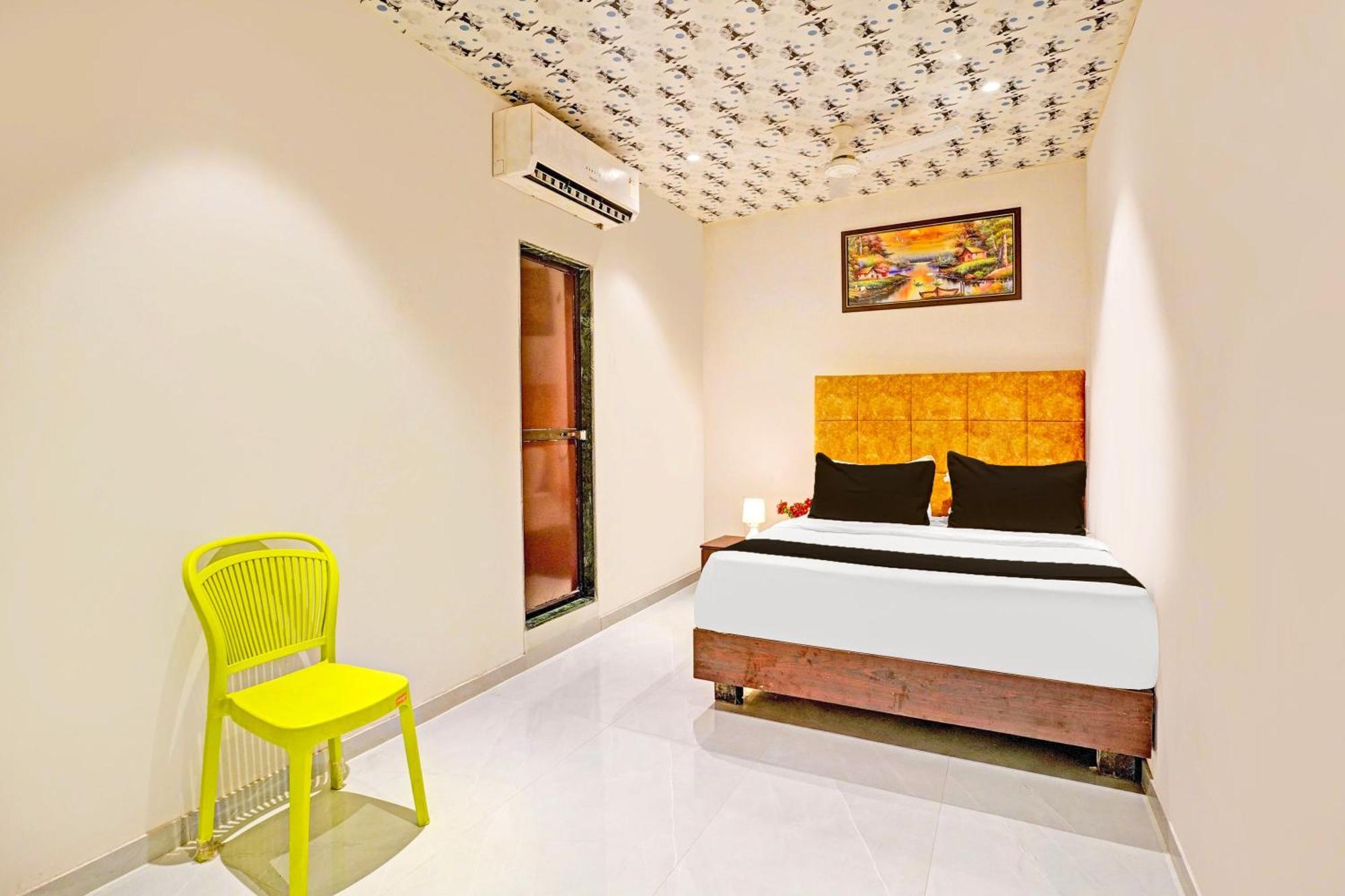 O Nk Residency Near Asalpha Metro Station 3*