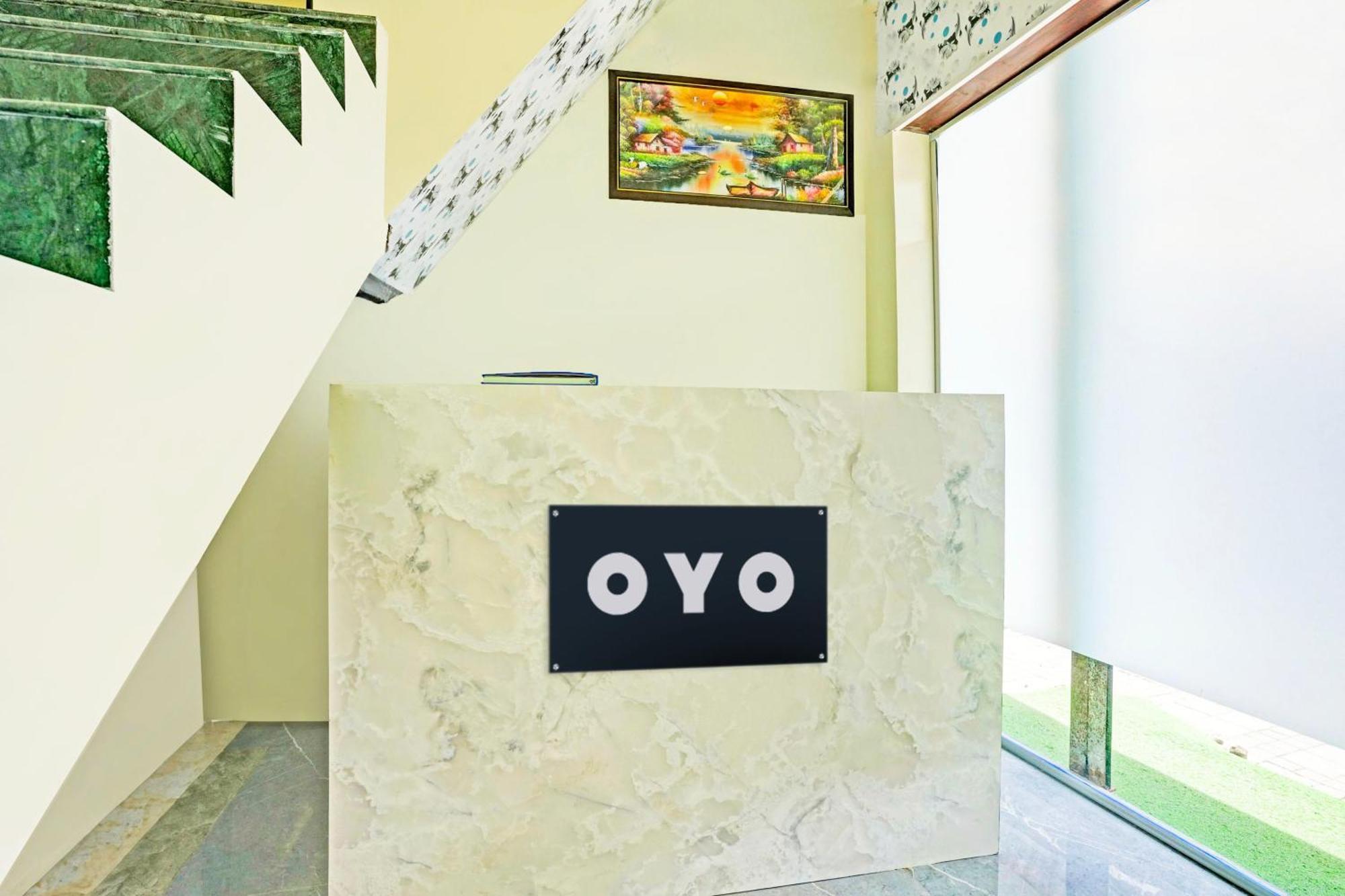 O Nk Residency Near Asalpha Metro Station Hotel