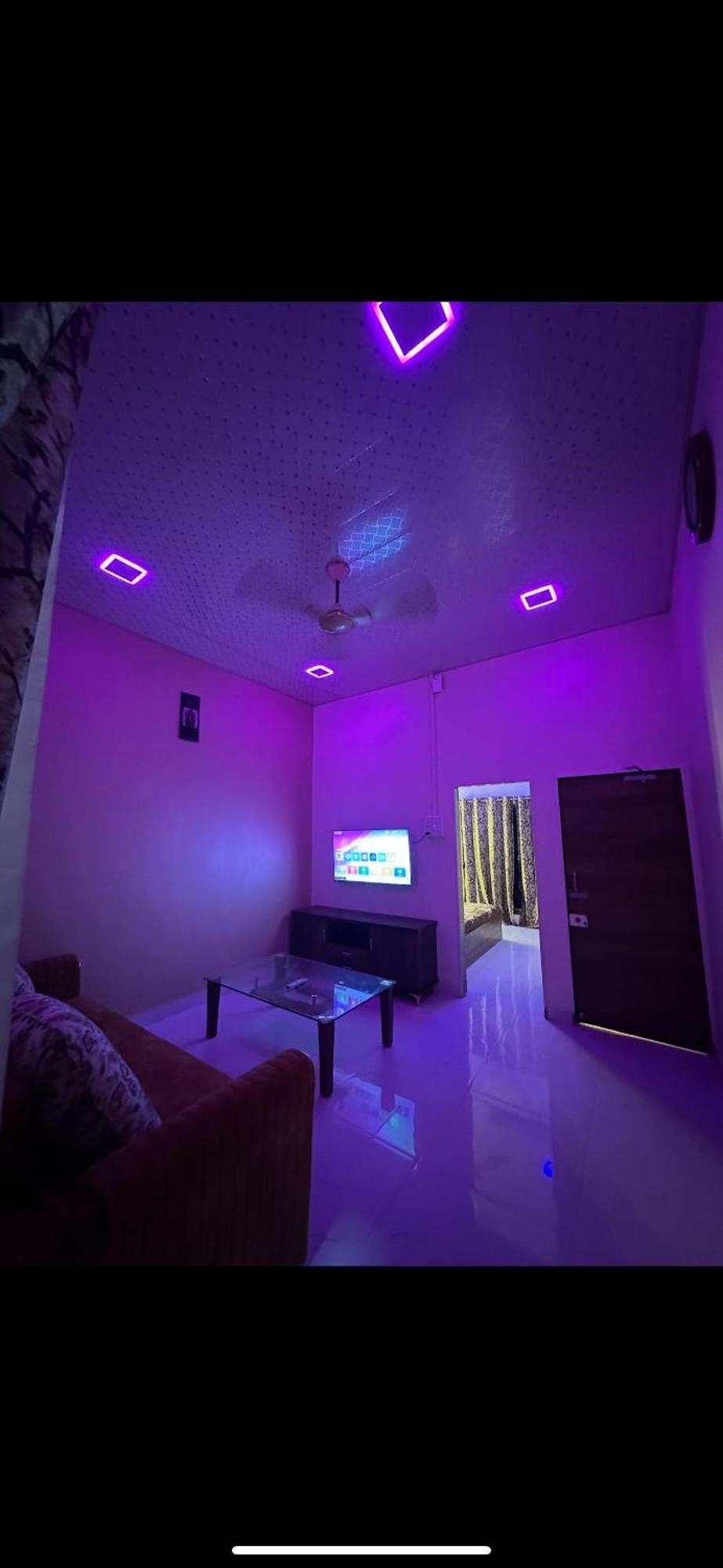 1bhk-entire Near Kokilaben Dhirubhai Ambani Hospital Andheri W Apartamento *