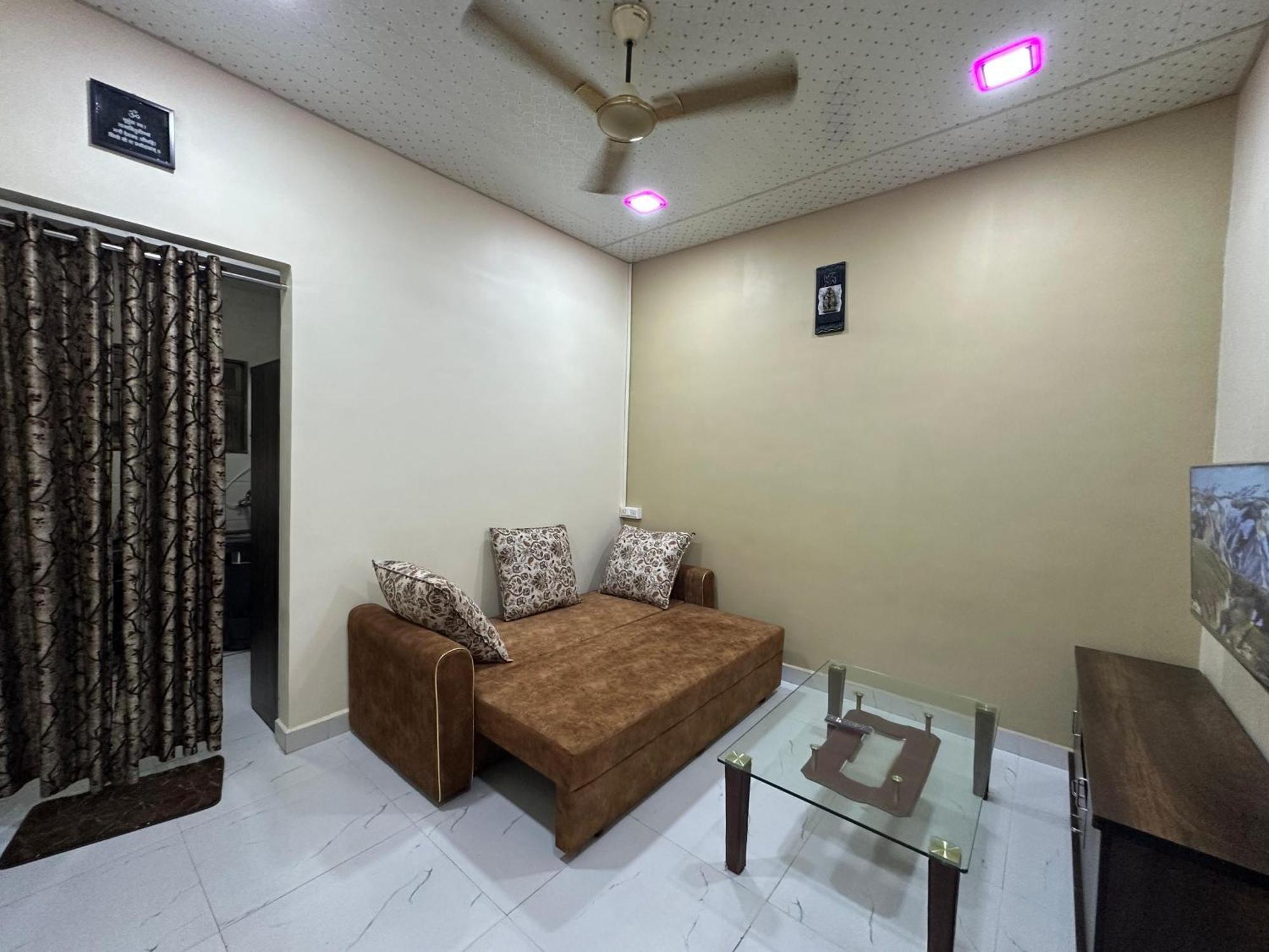 1bhk-entire Near Kokilaben Dhirubhai Ambani Hospital Andheri W Apartamento Mumbai