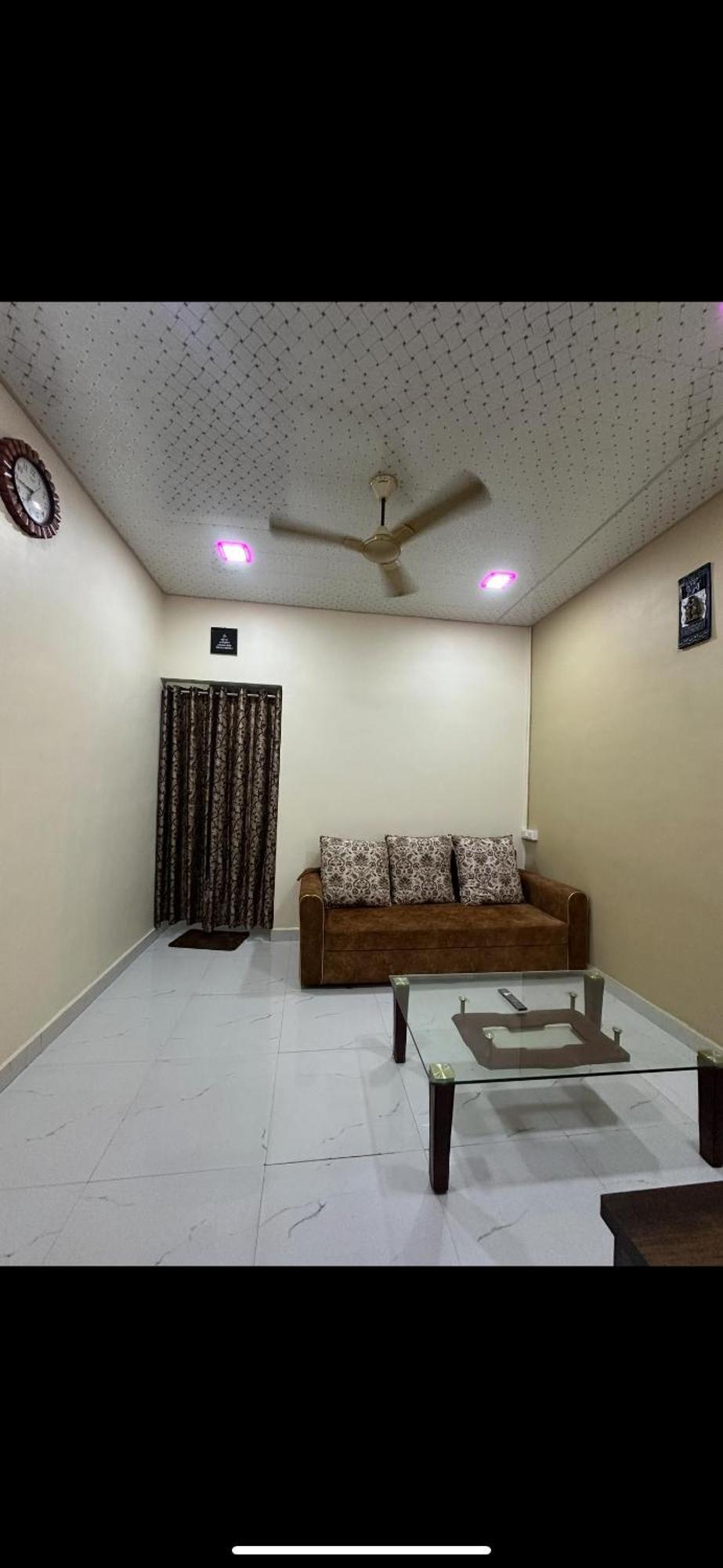 1bhk-entire Near Kokilaben Dhirubhai Ambani Hospital Andheri W Apartamento