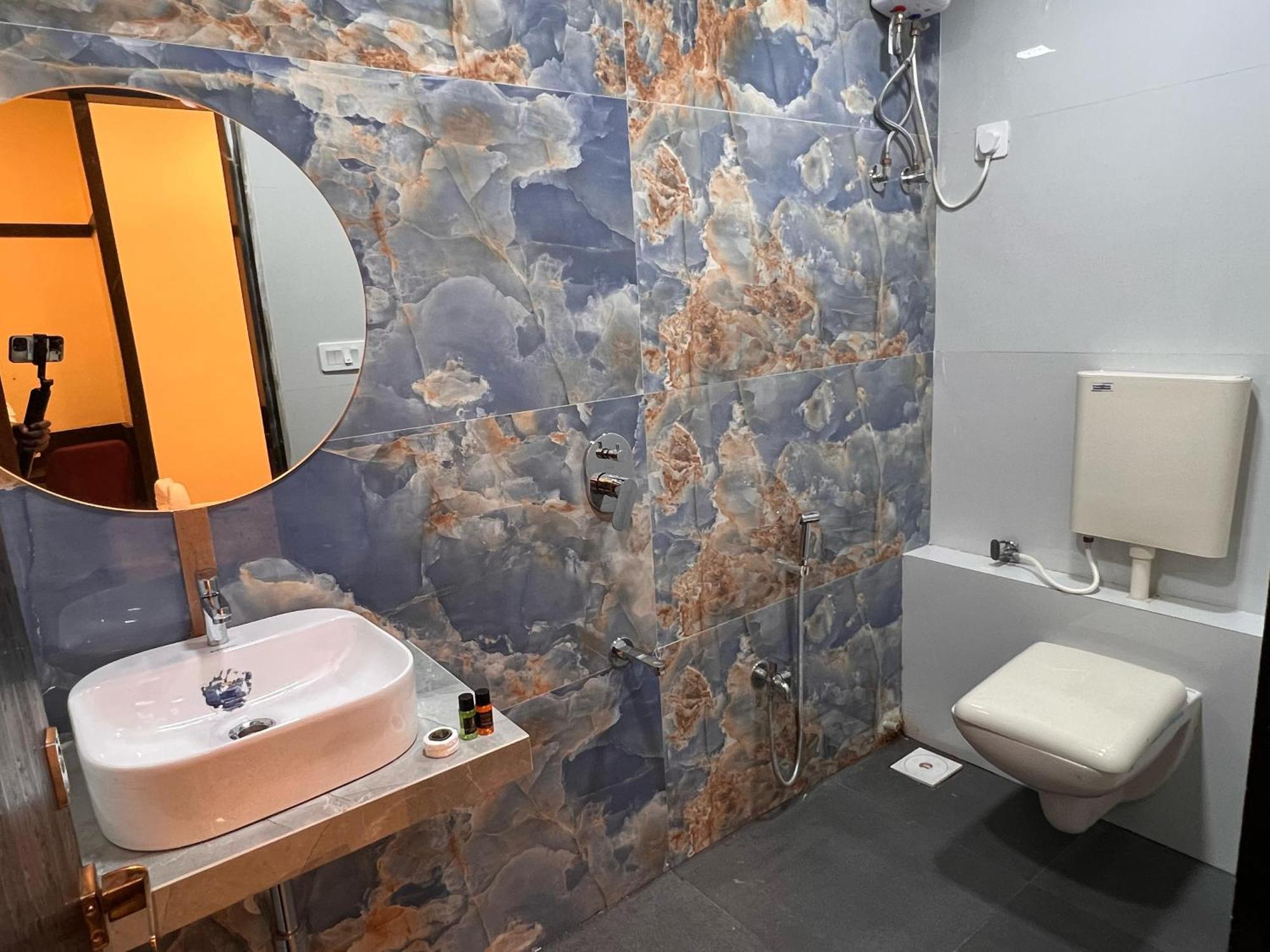 Sky Suite-sahar Cargo And Intl Airport Hotel