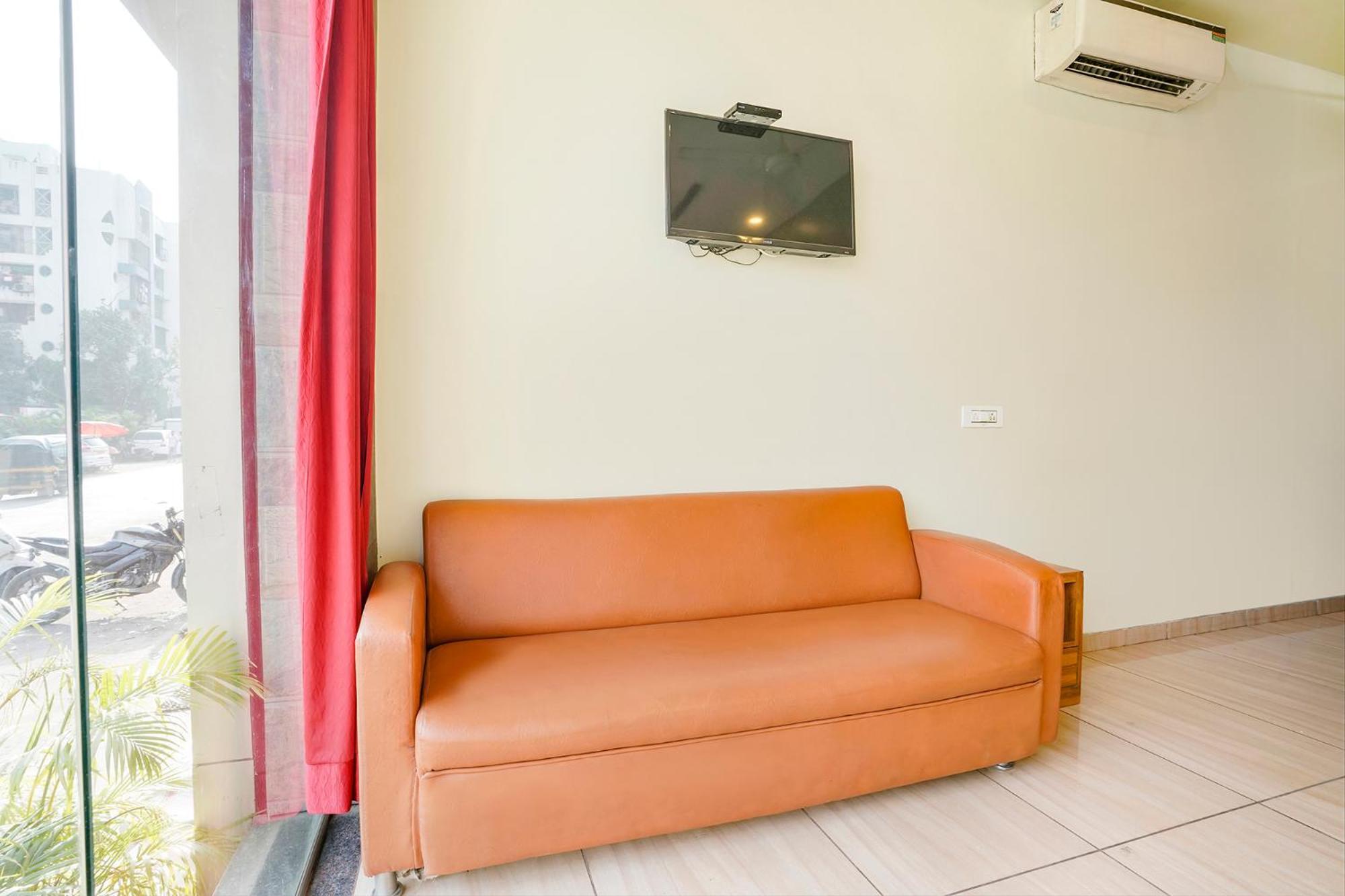 Fabhotel Cozy - Nr International Airport Mumbai