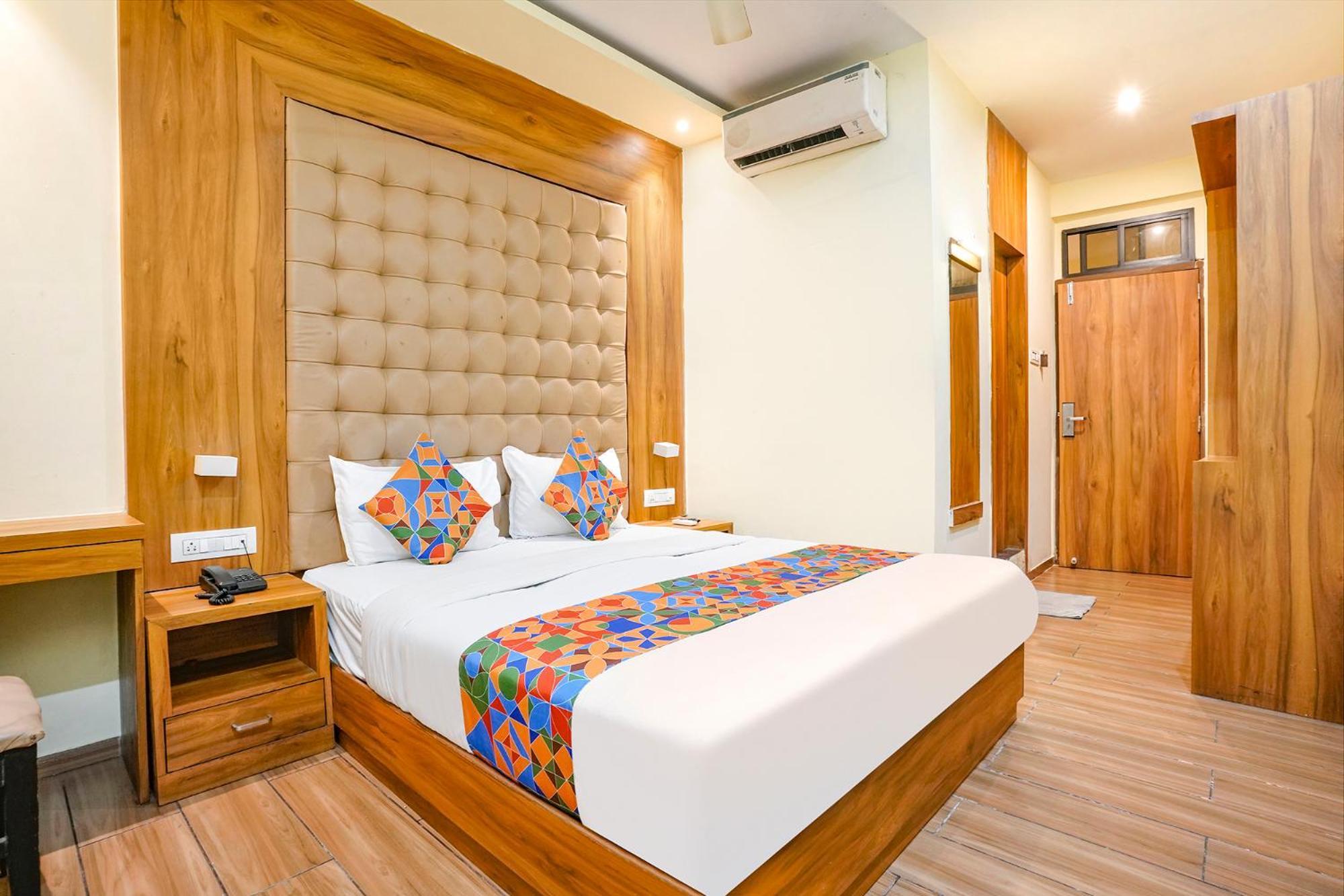 Hotel Fabhotel Cozy - Nr International Airport