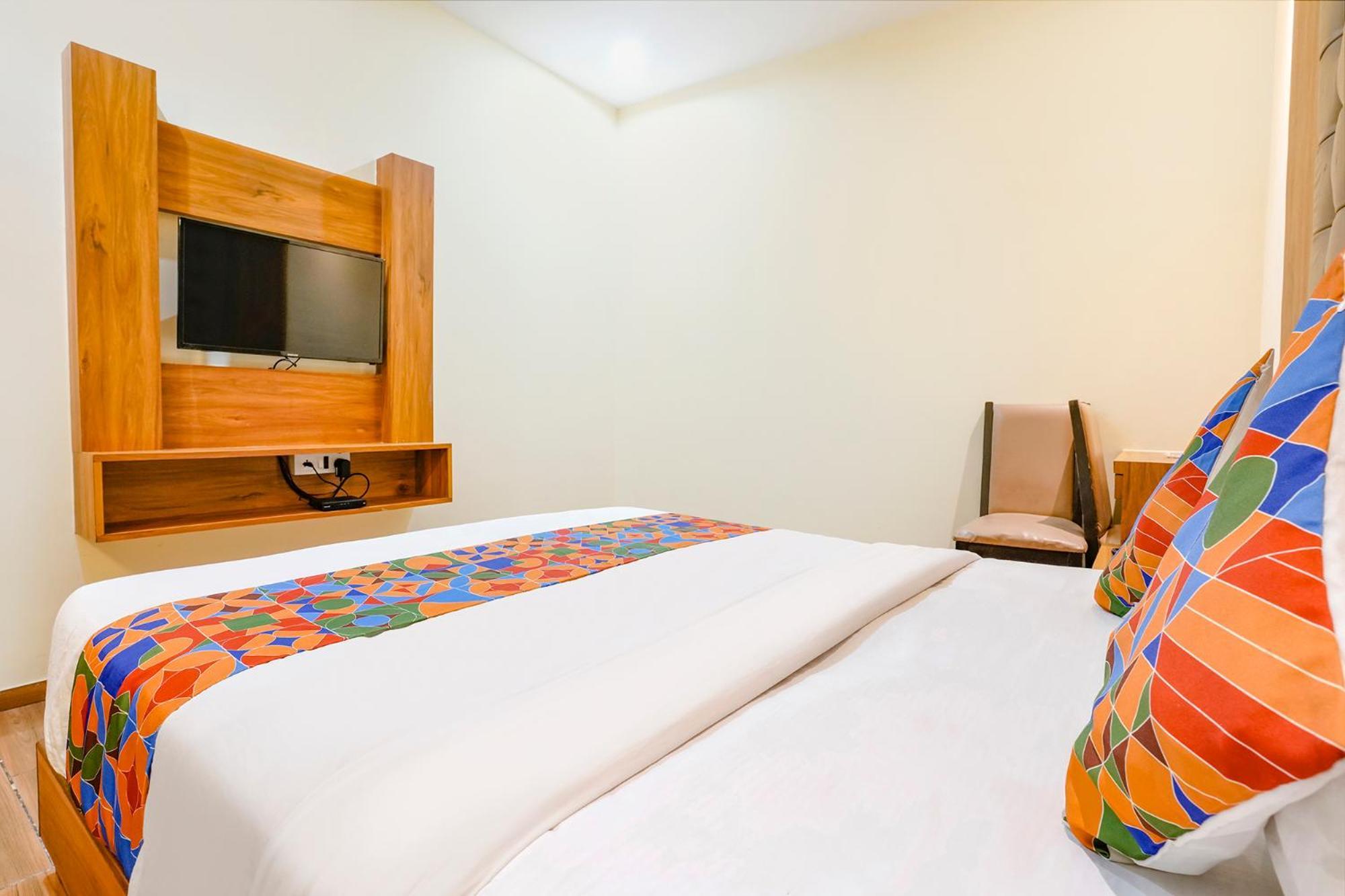 Fabhotel Cozy - Nr International Airport Hotel Mumbai