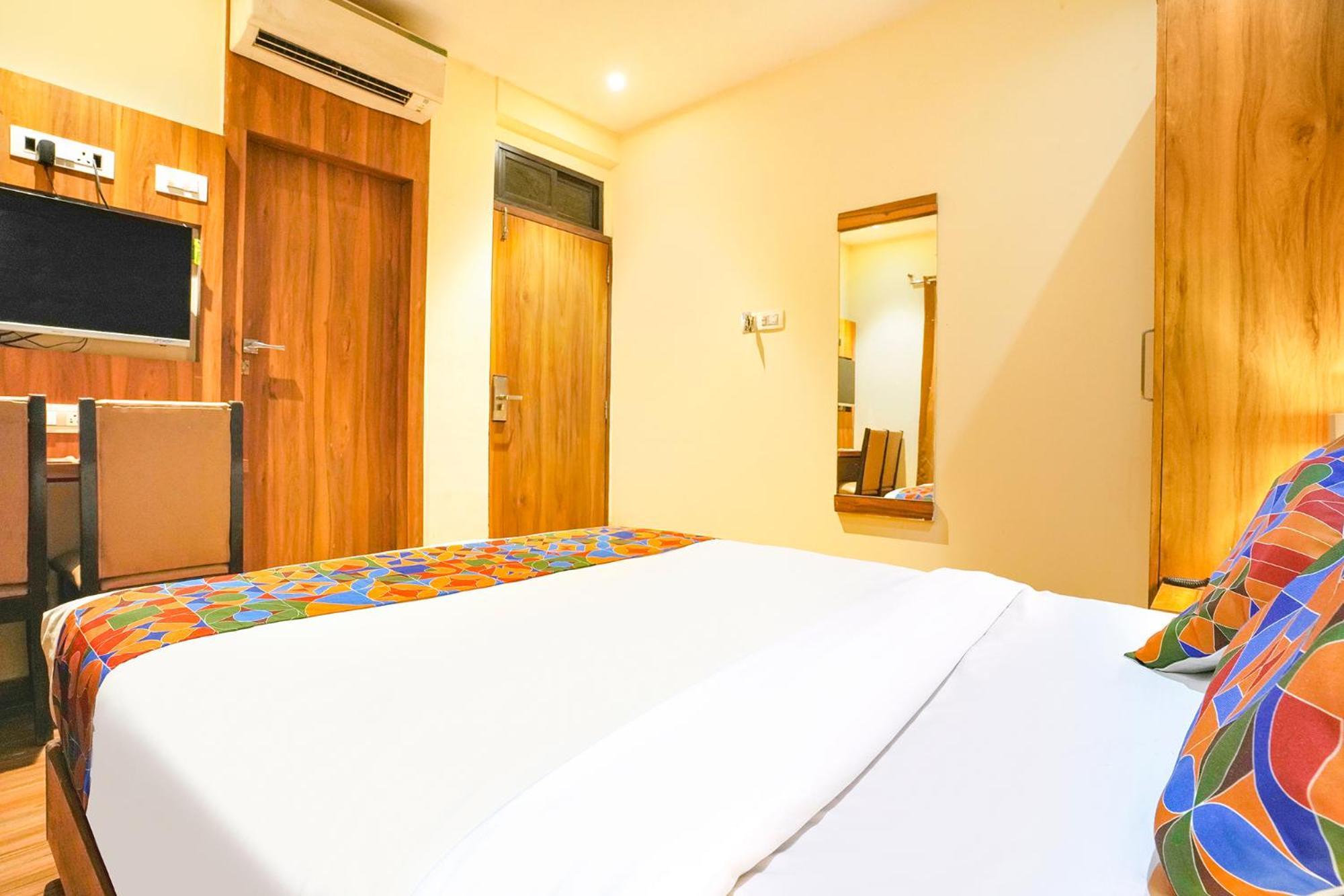 Fabhotel Cozy - Nr International Airport Hotel Mumbai