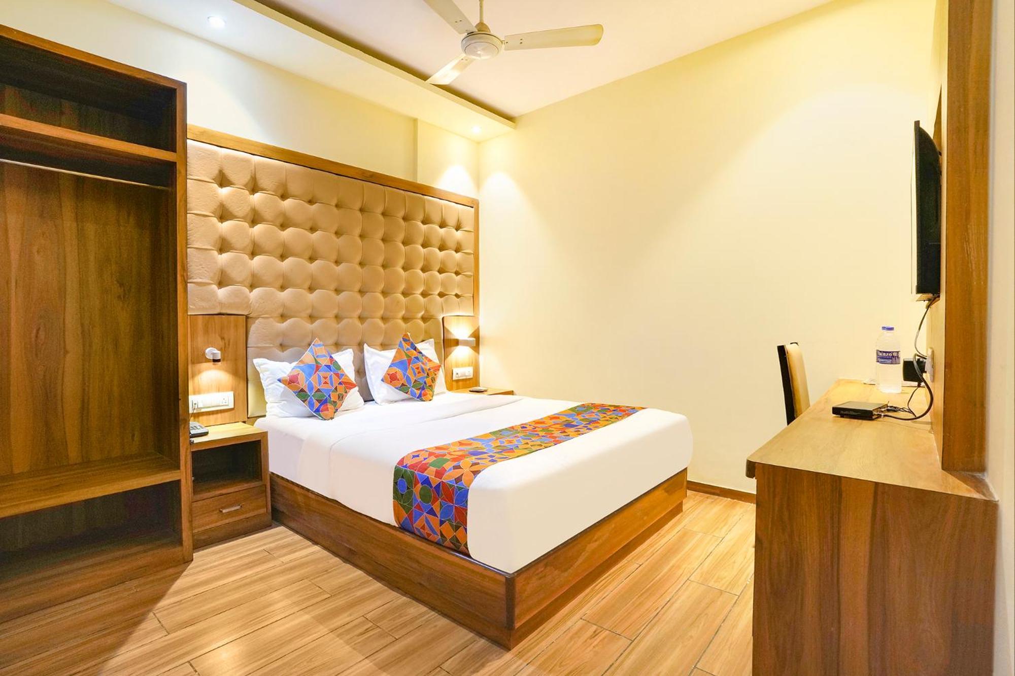 Hotel Fabhotel Cozy - Nr International Airport Mumbai
