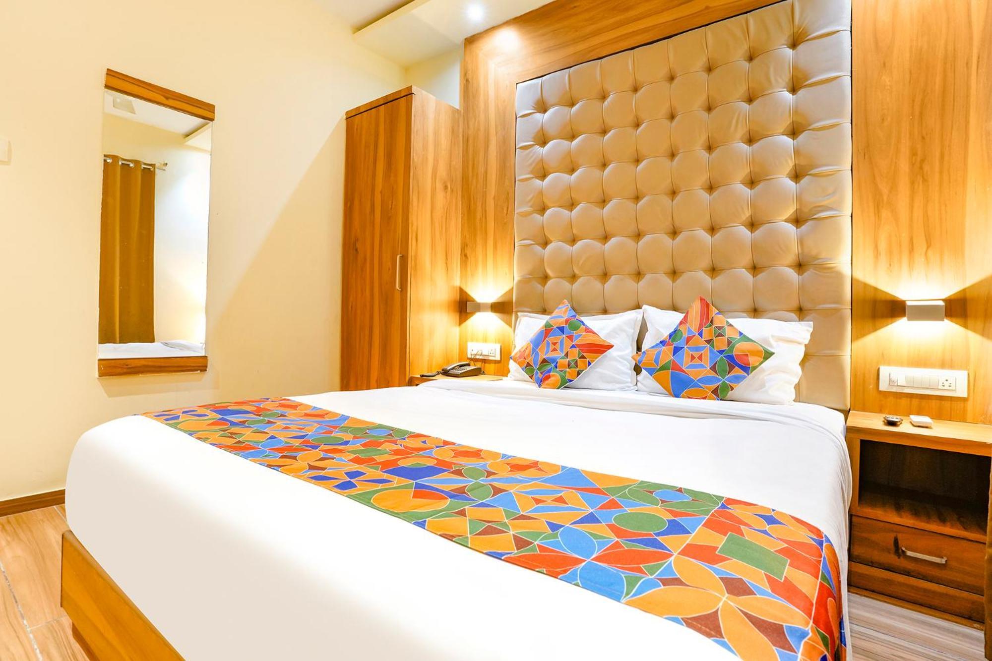 Fabhotel Cozy - Nr International Airport 3*