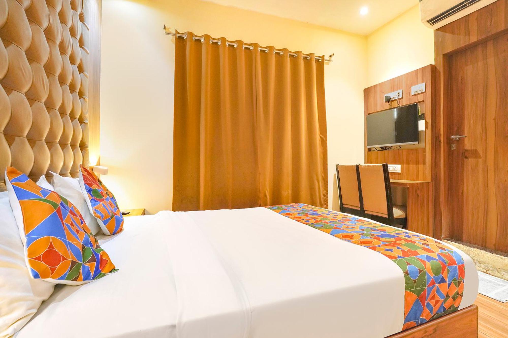 Fabhotel Cozy - Nr International Airport Mumbai