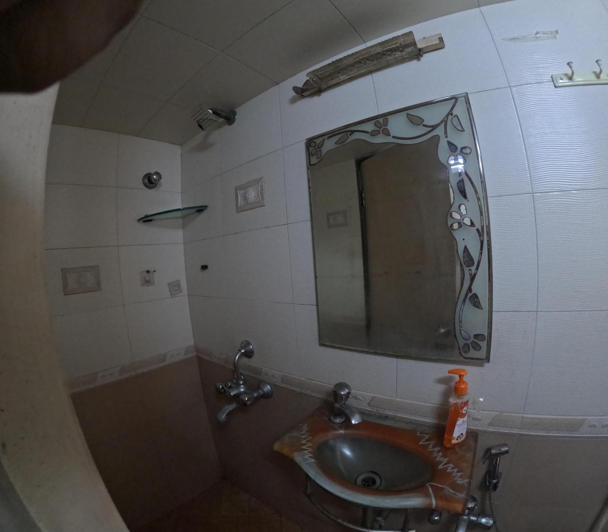 Private 2 Bedroom Cosy Nr Vivanta Malad West Apartment *