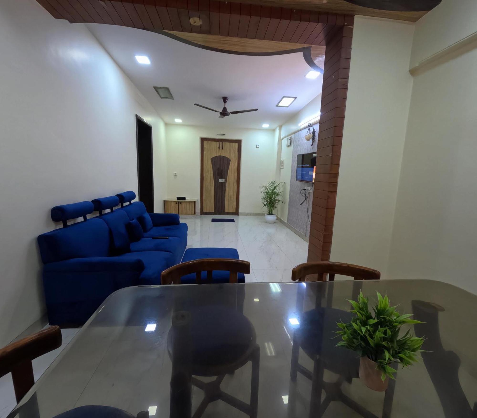 Private 2 Bedroom Cosy Nr Vivanta Malad West Apartment