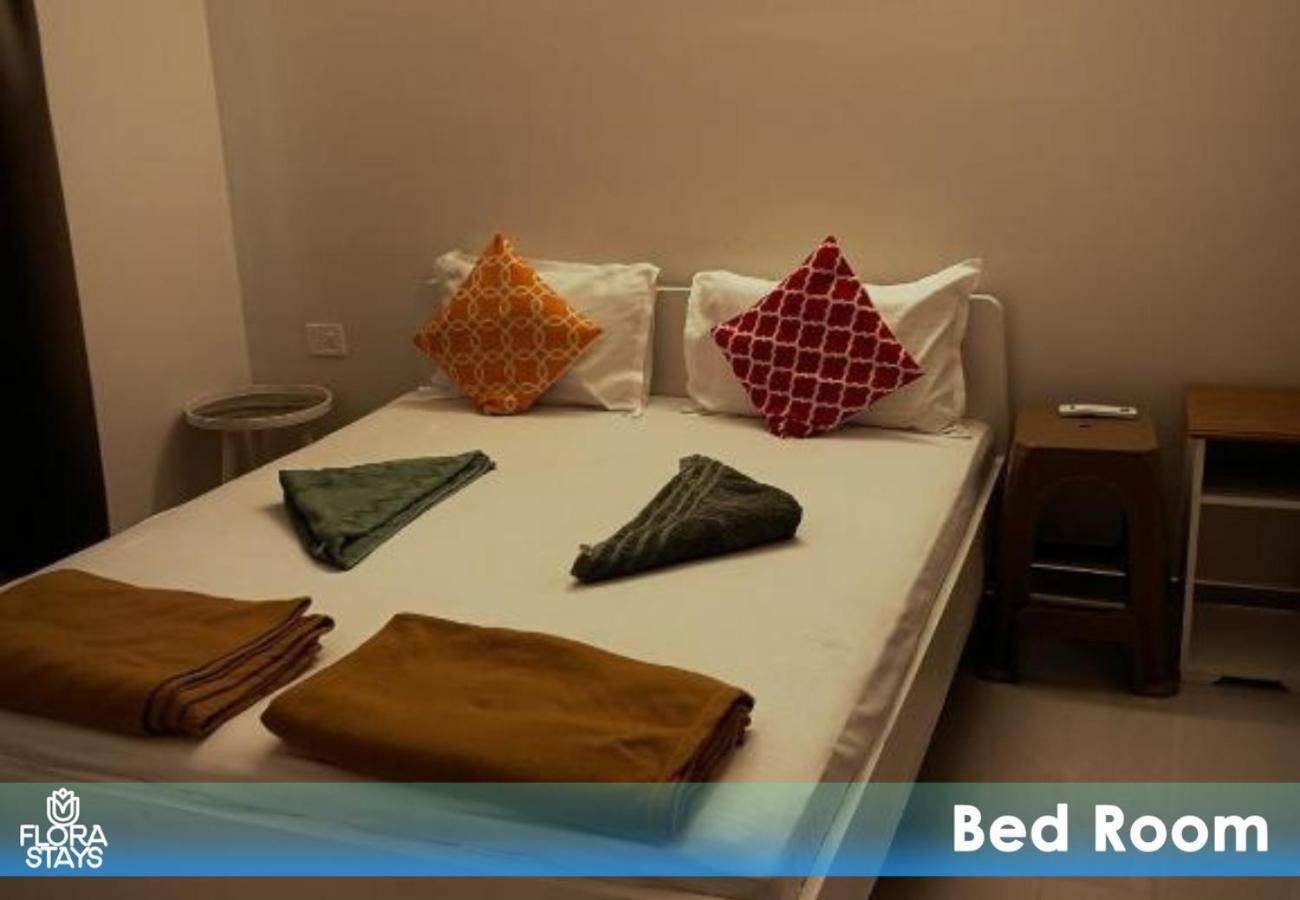 1br Service Aprt In Malad *