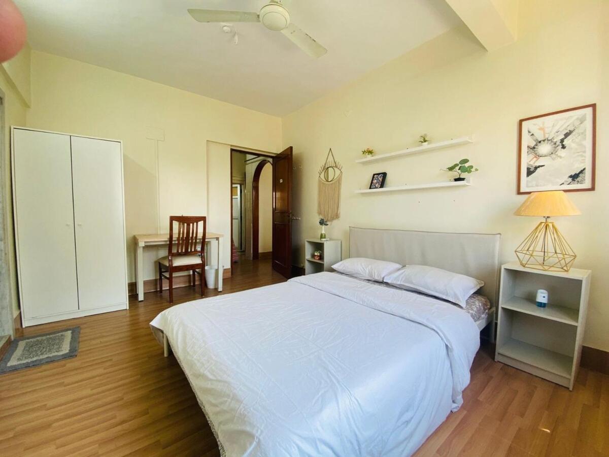 2 Bed 2 Bath Prime Bandra Sea Views 5