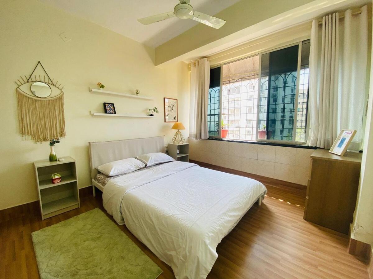 2 Bed 2 Bath Prime Bandra Sea Views 5 Mumbai